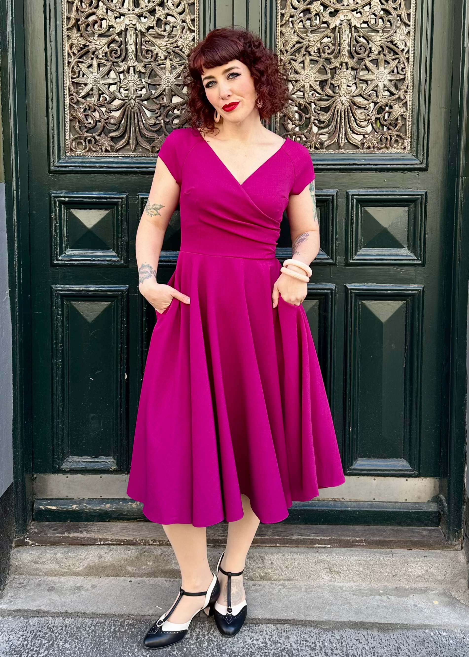 50er Hourglass swing dress in Berry