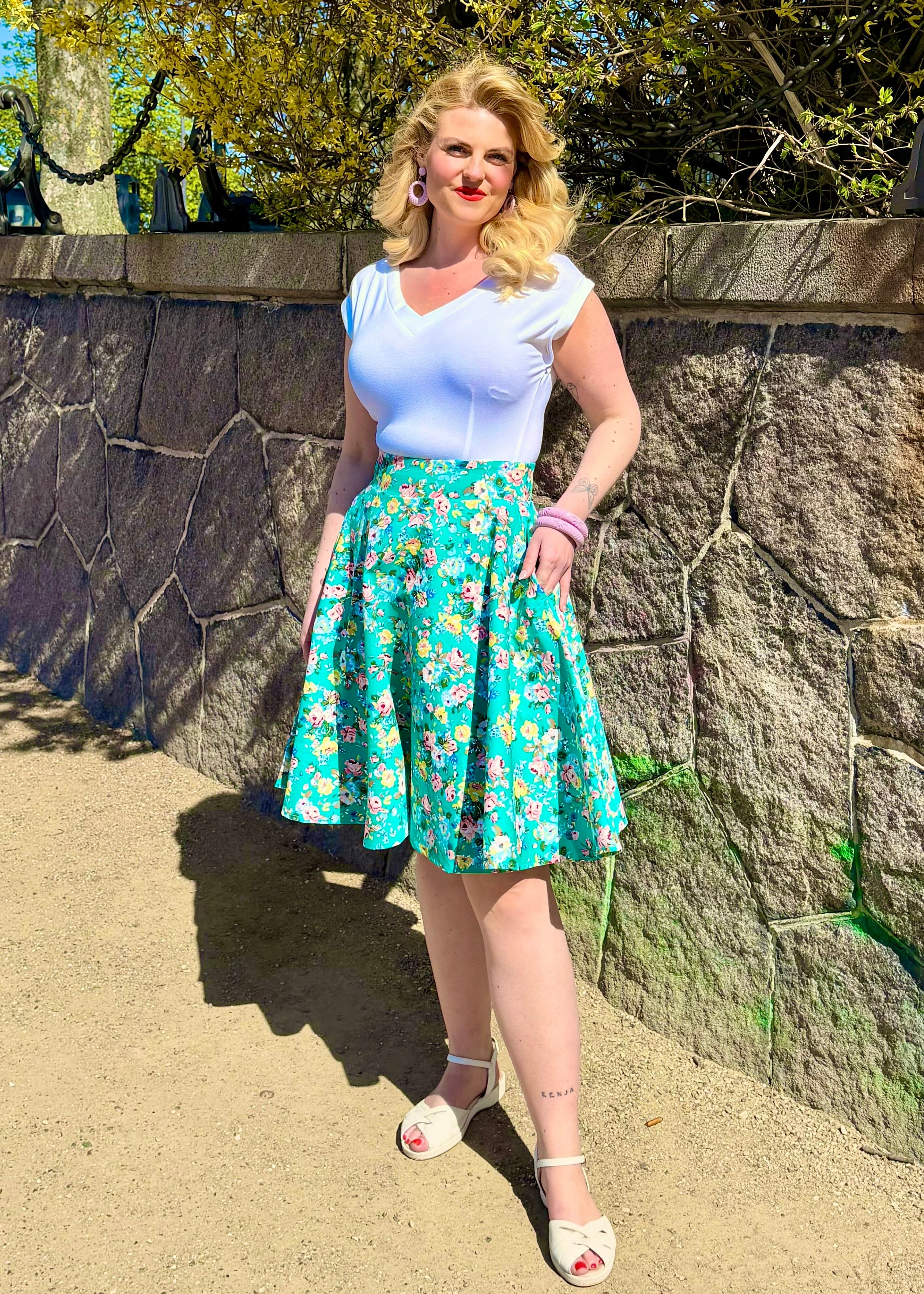 1950'er stils swingnederdel - green roses swing nederdel Daisy Dapper