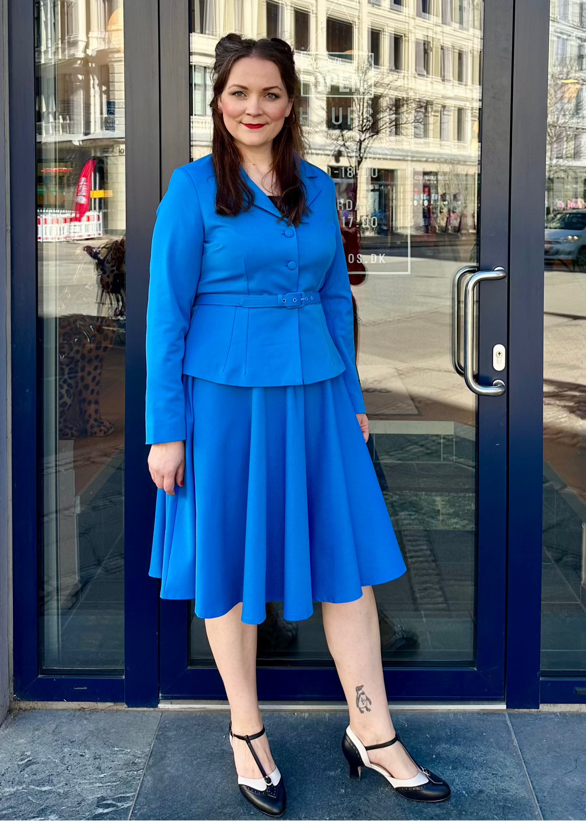 1950er stils swingnederdel i sommerblå swing nederdel Daisy Dapper