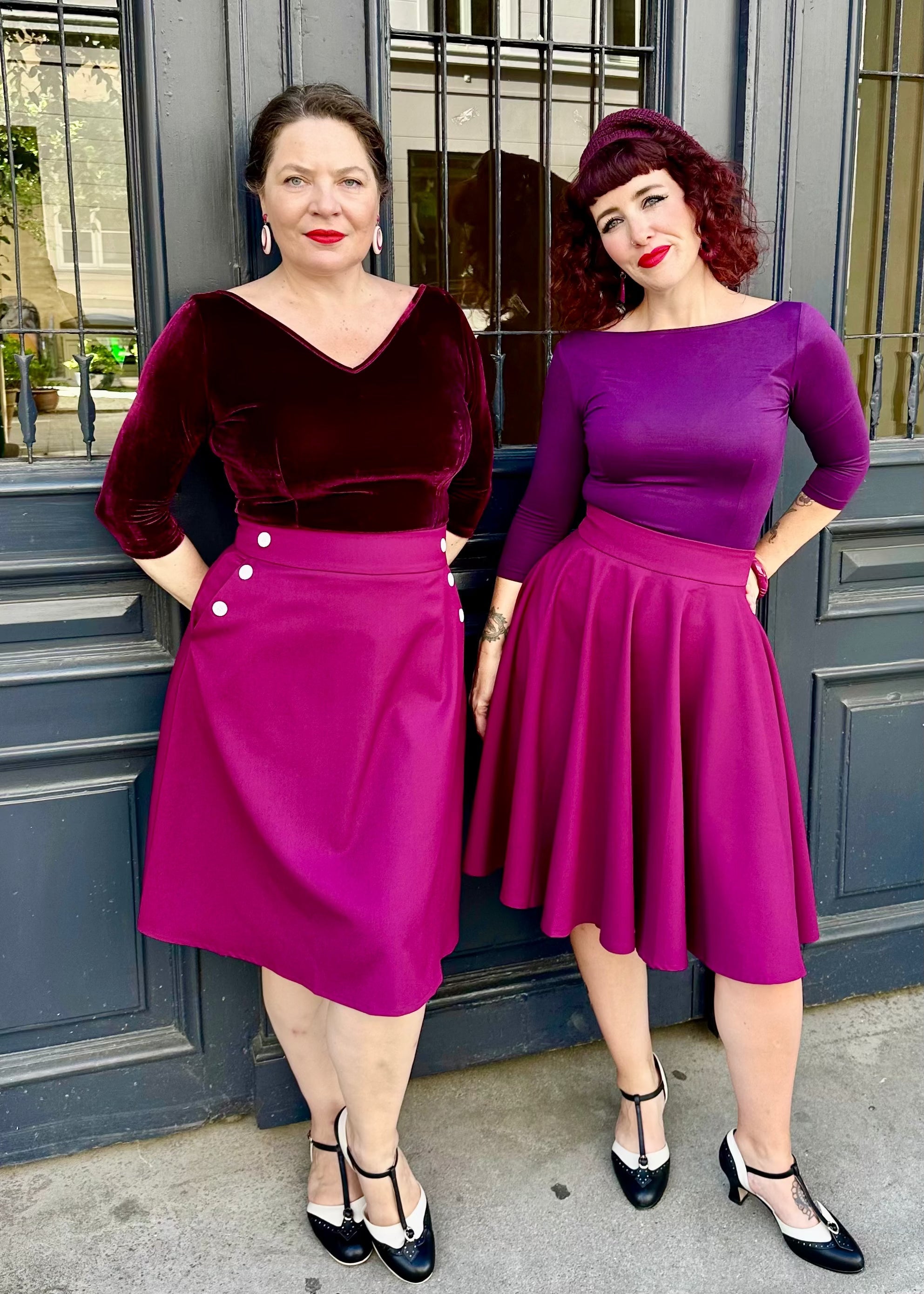Boatneck vendbar top i aubergine deluxe bluse Daisy Dapper