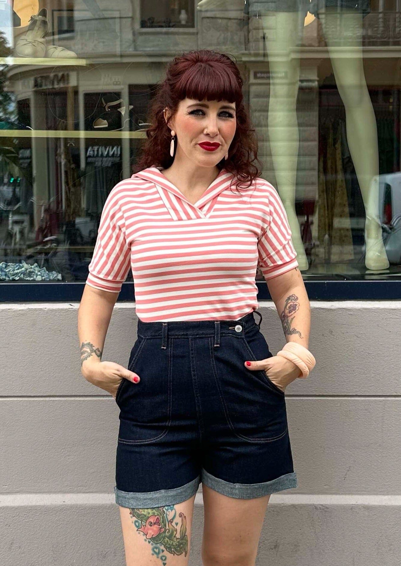 Buckleback højtaljede shorts i vintage stils denim Freddies Of Pinewood