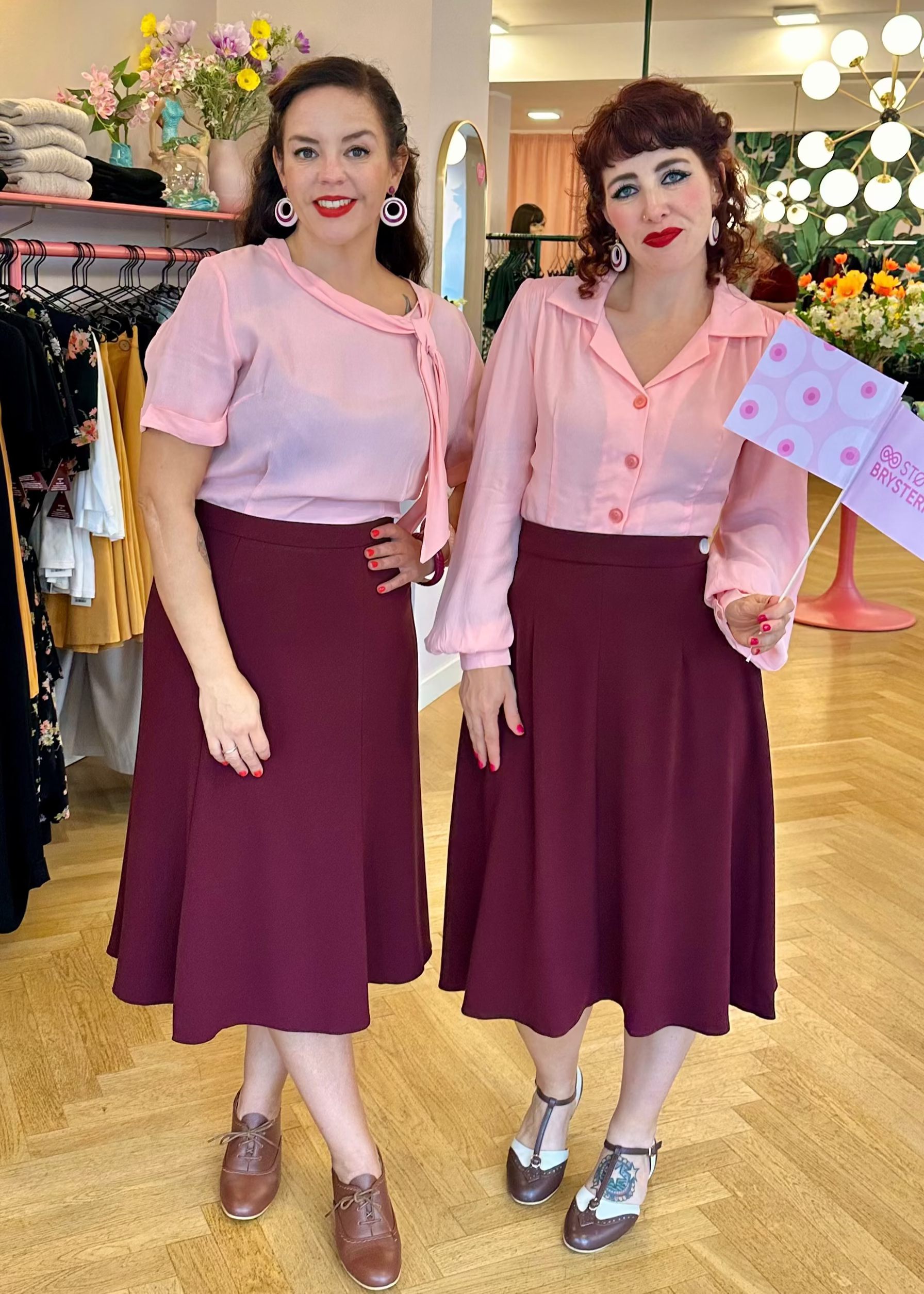 Classic A-line nederdel i Aubergine aline nederdel Weekend Doll