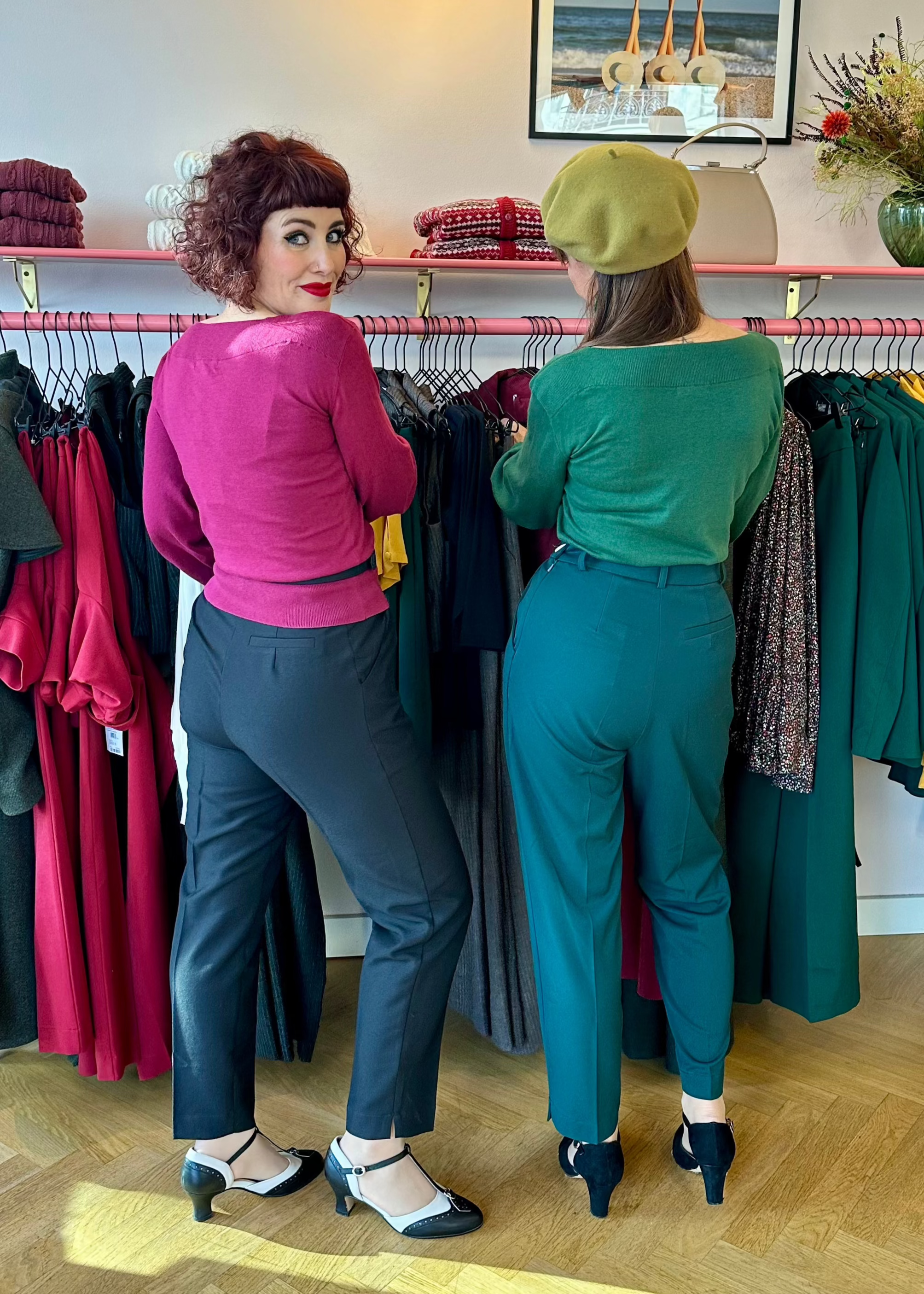 Dorothy Tapered ankelbukser i sort bukser Weekend Doll