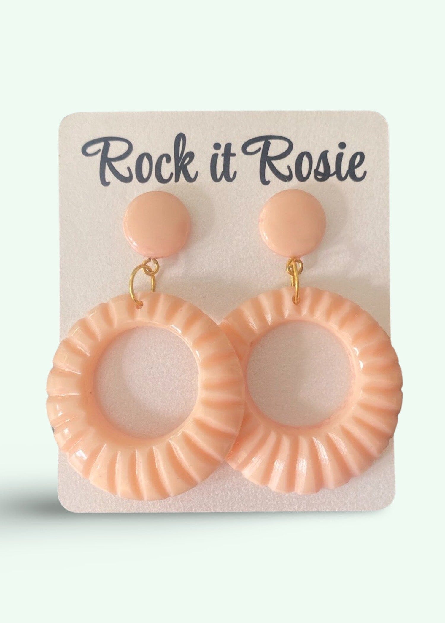 Hoop øreringe med mønster i 1950'er stil i fersken Accessories Mondo Kaos