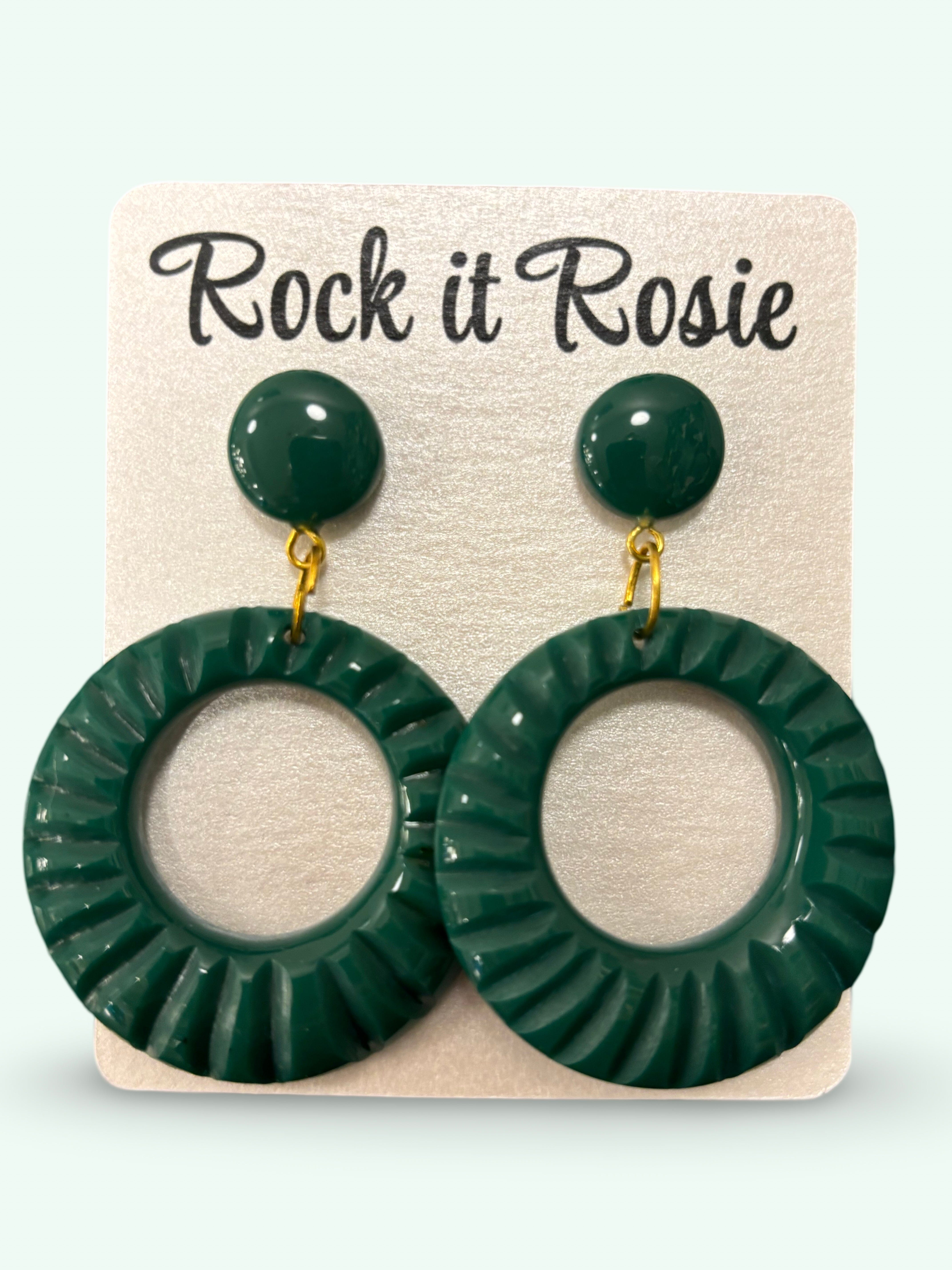 Hoop øreringe med mønster i 1950'er stil i grøn Accessories Rock It Rosie