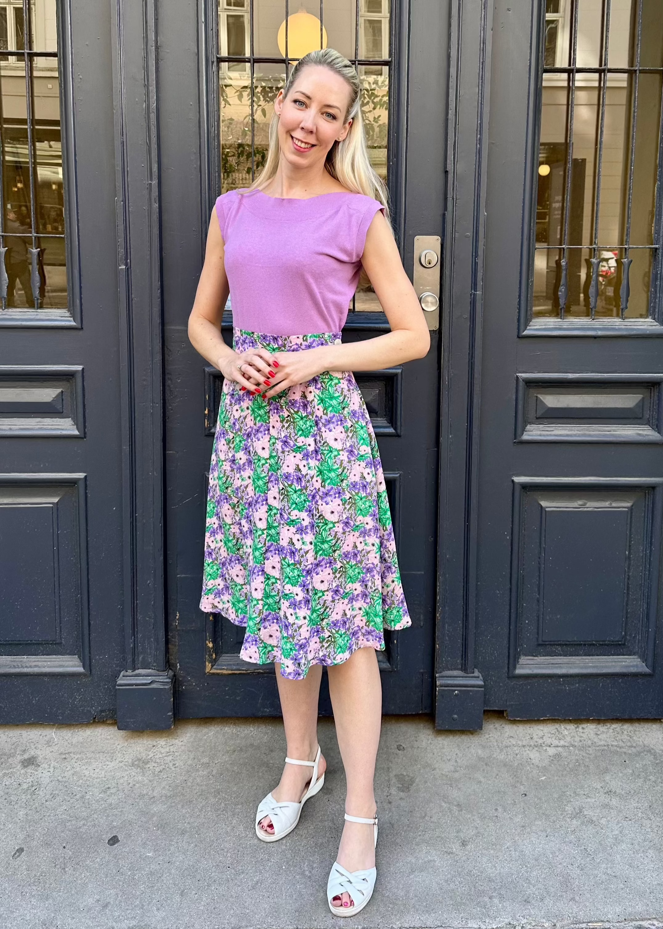 Joan A-line nederdel i 'Spring Garden' Nederdel Weekend Doll