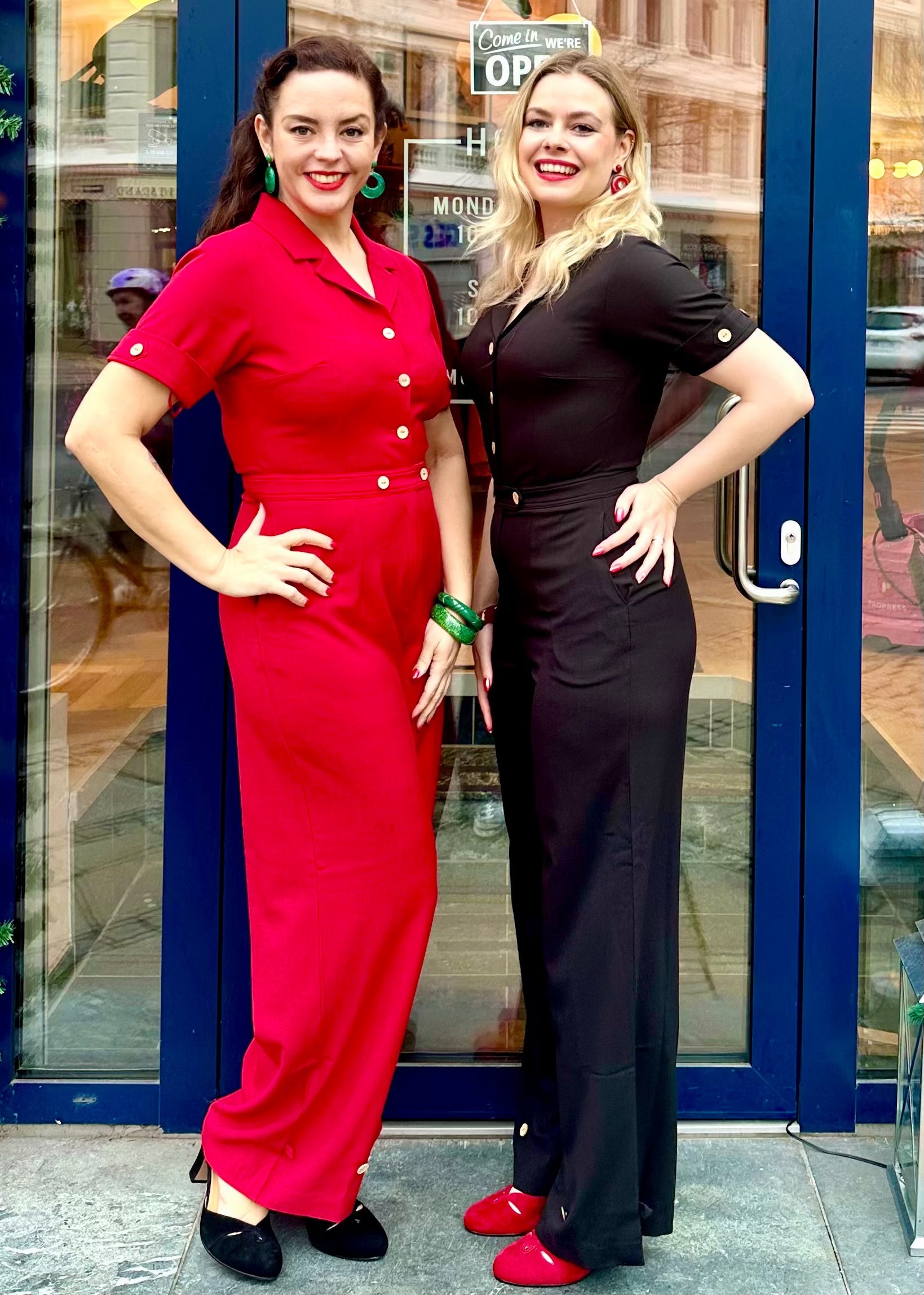 Maxine buksedragt med korte ærmer - rød linen buksedragt Daisy Dapper