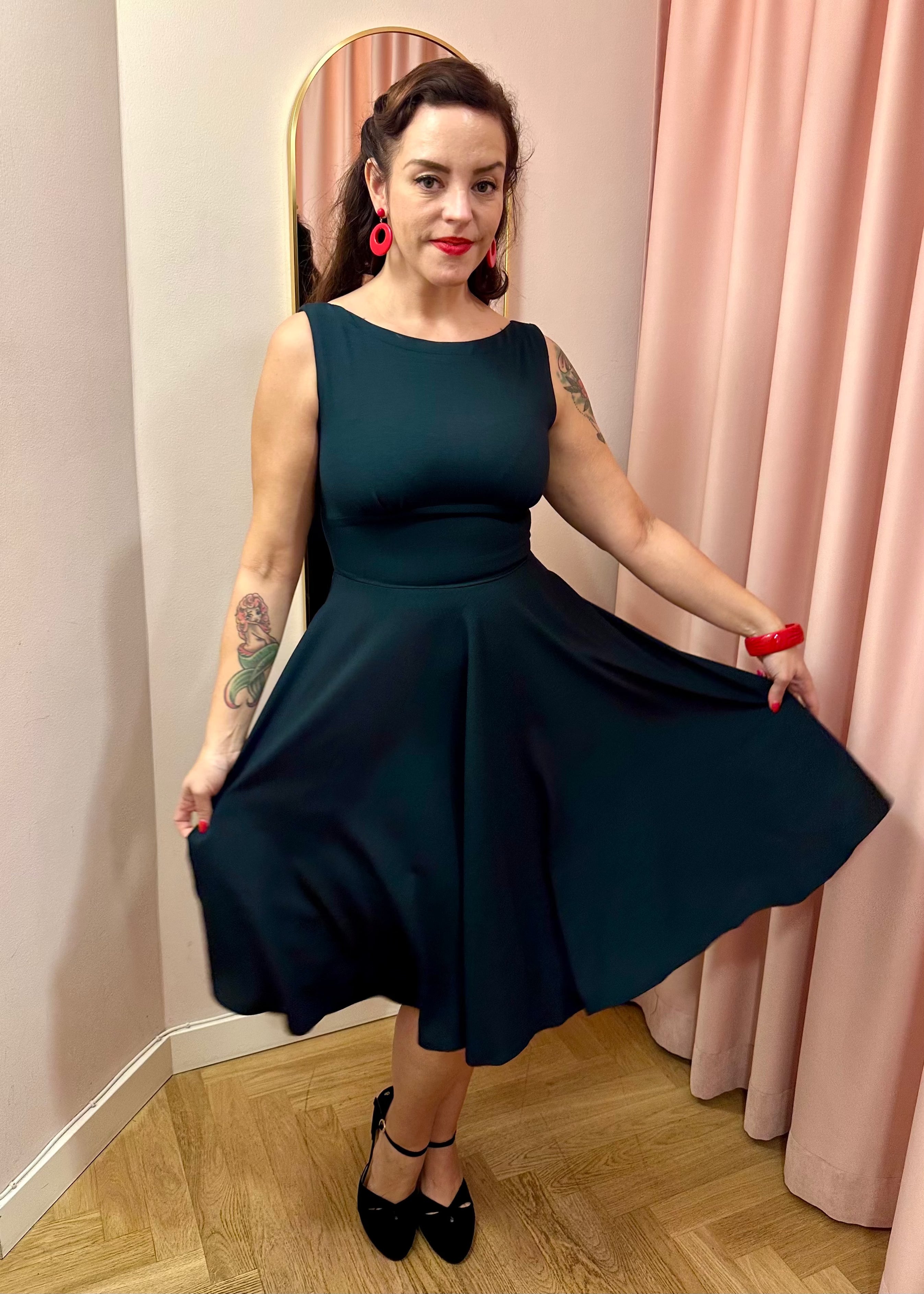Ruby boatneck swingkjole - mørk grøn swing kjole Daisy Dapper