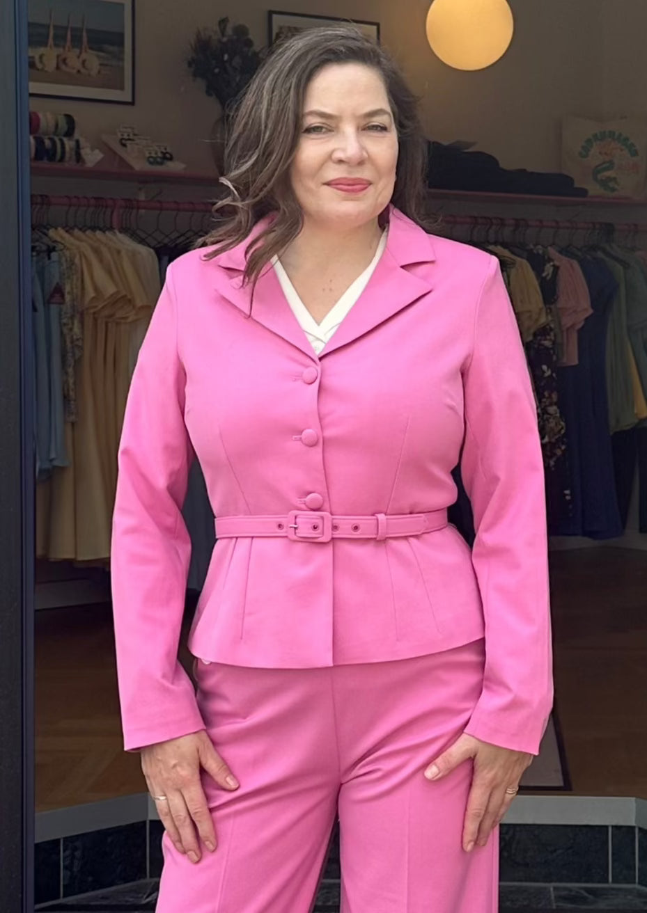 Siri taljeret blazer i cerise pink tøj Daisy Dapper