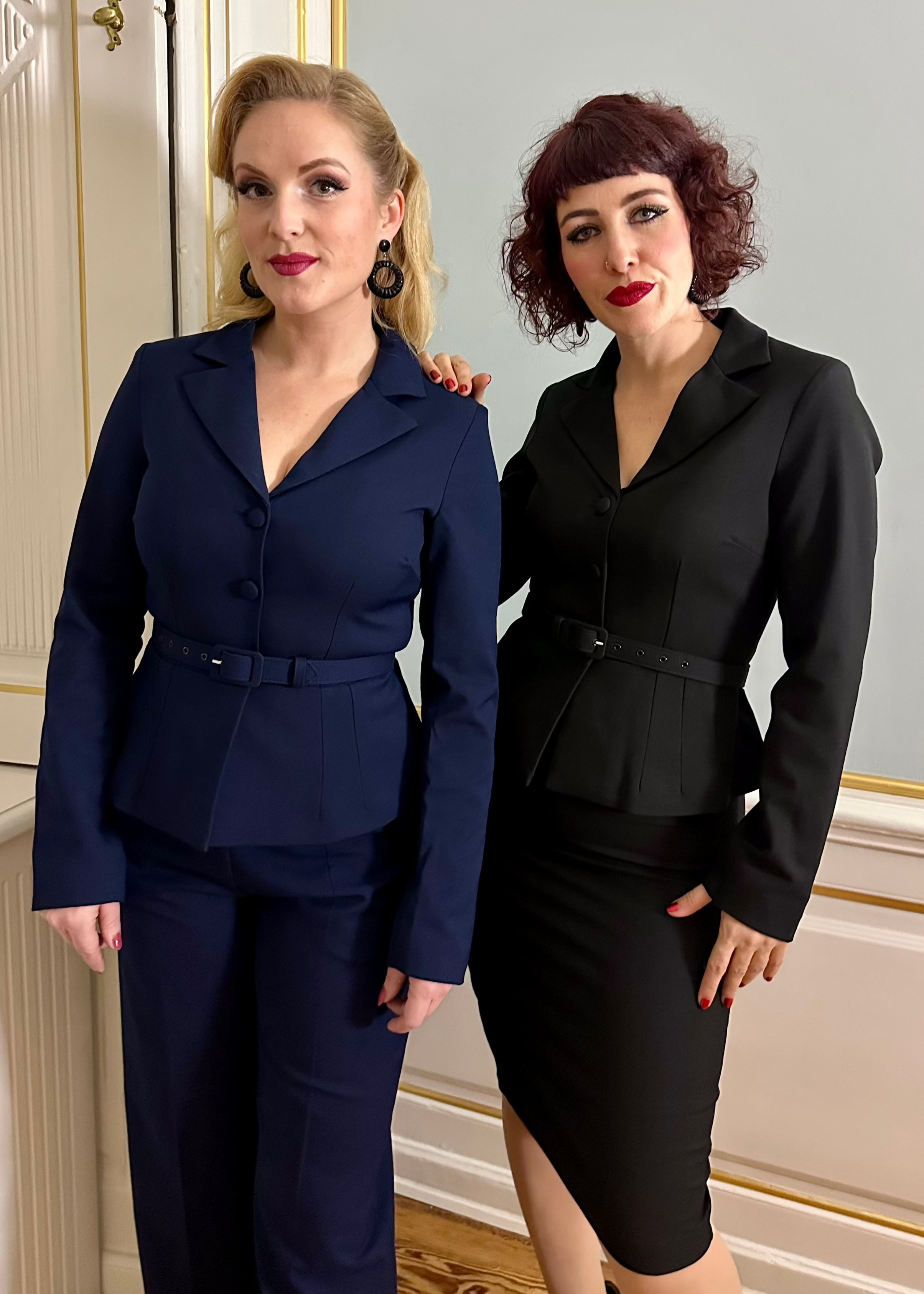 Siri taljeret blazer i navy blå tøj Daisy Dapper