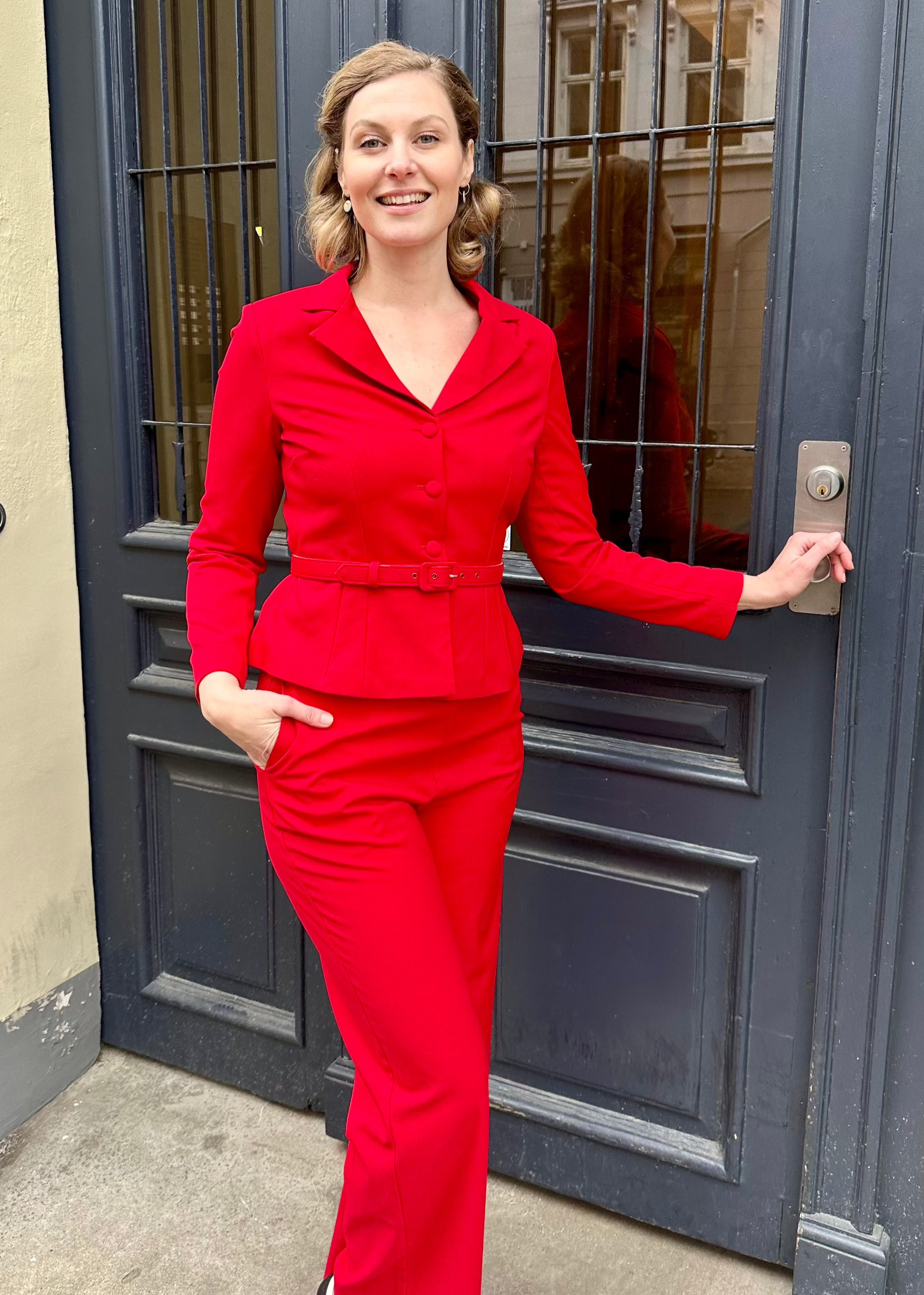 Siri taljeret blazer i rød tøj Daisy Dapper