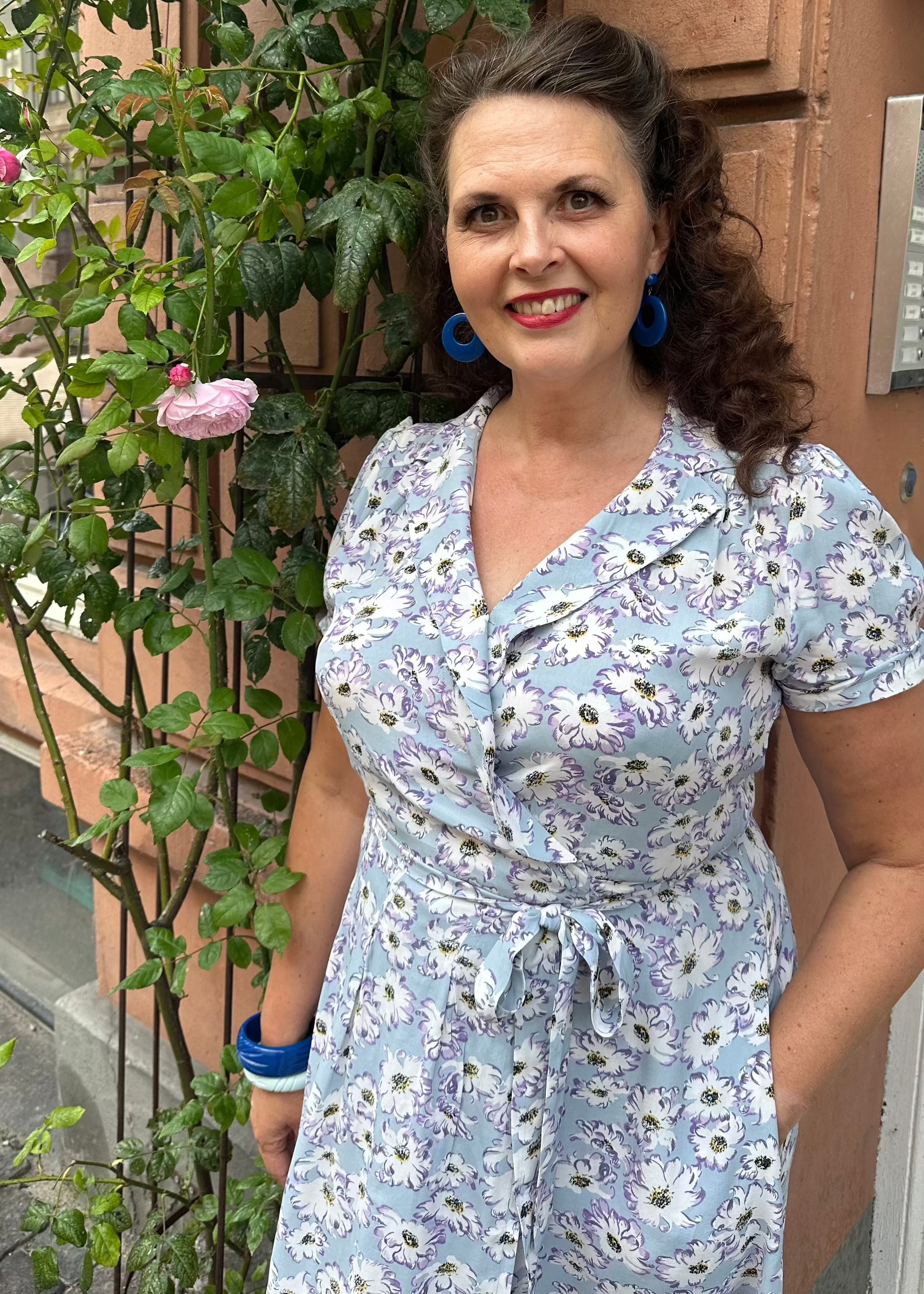 Slåom kjole i Daisy print Kjoler Seamstress Of Bloomsbury