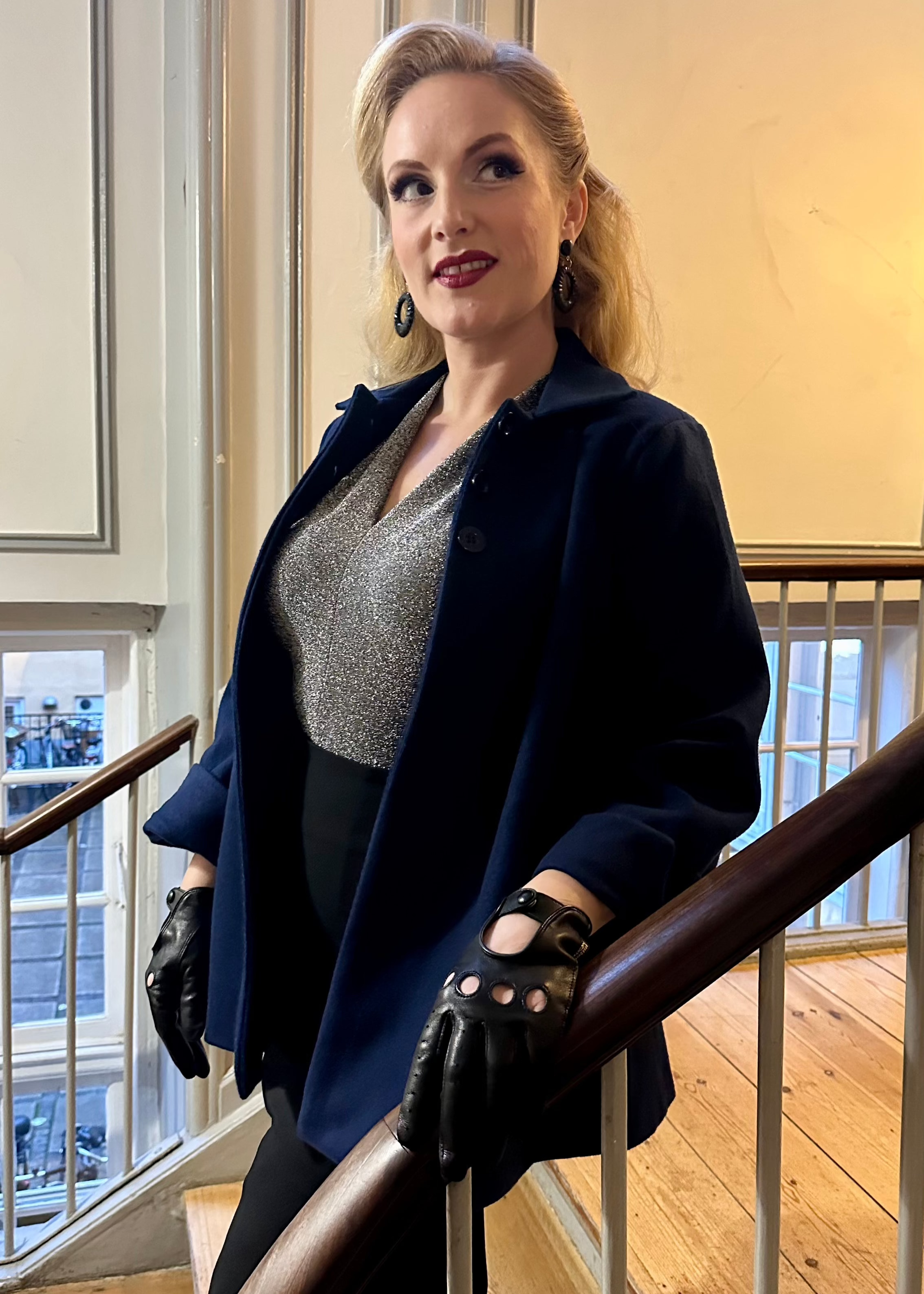 Swing jakke i navy uld frakke Seamstress Of Bloomsbury