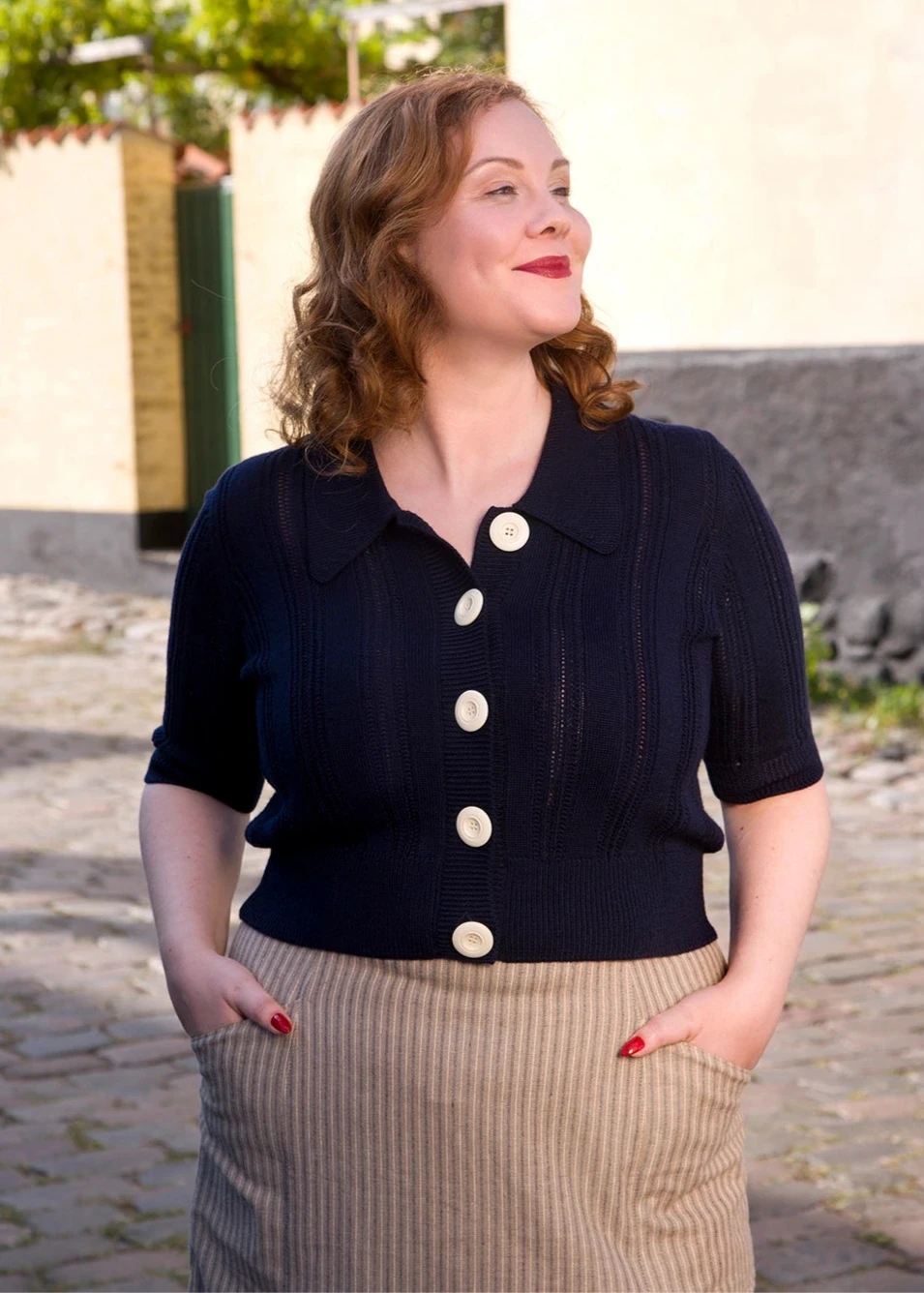 The Contrast Cardigan i 'Midnight' navy strik Emmy Design