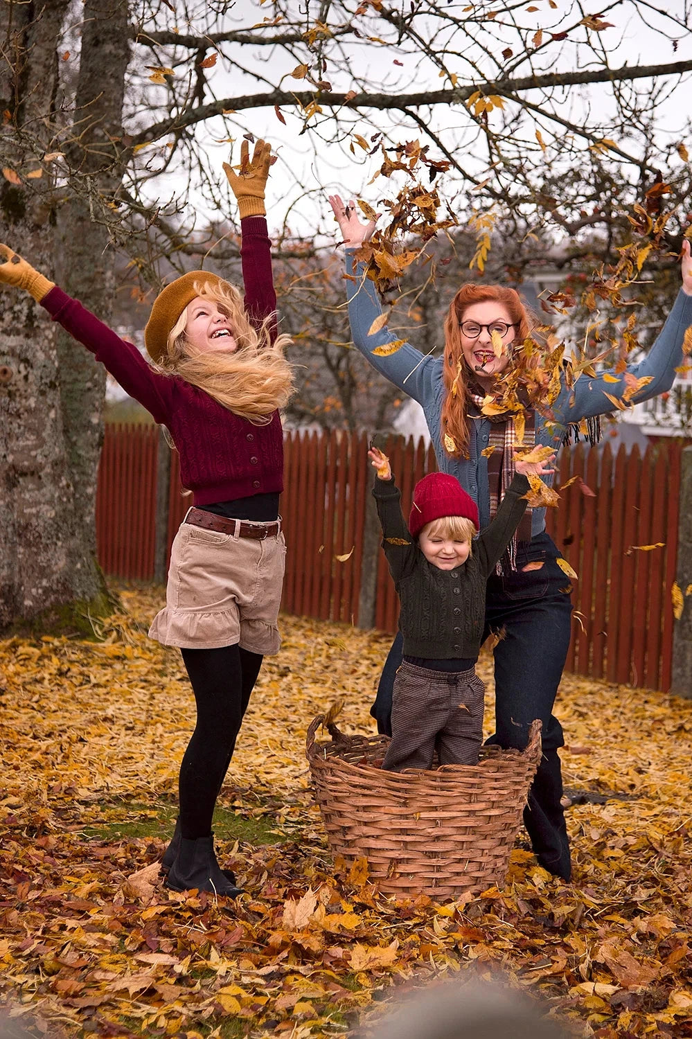 The little Ice Skater Cardigan maroon melange cardigan Emmy Design