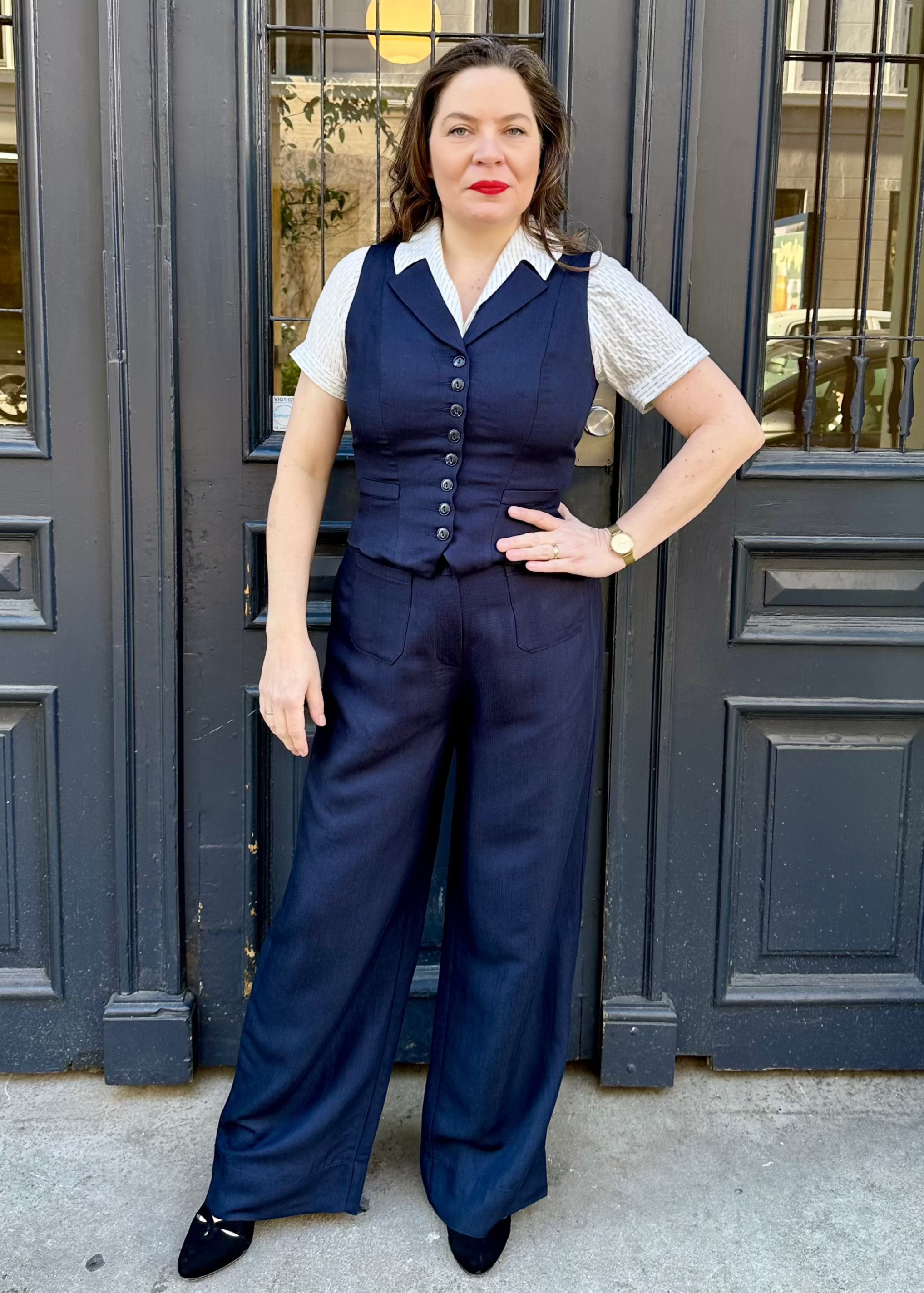 The Watchmaker's Waistcoat i navy vest Emmy Design