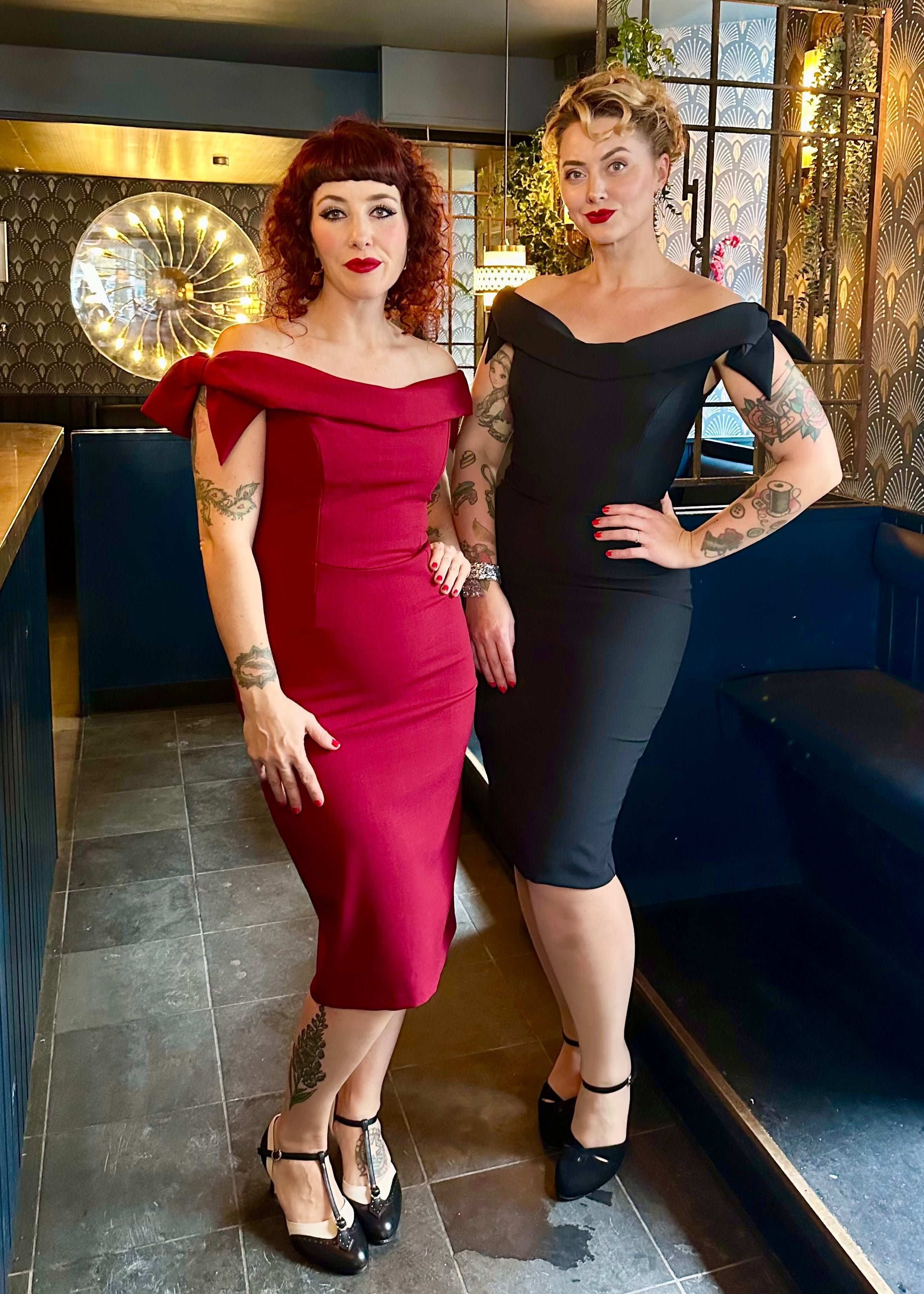 Tilly pencil kjole i Bordeaux swing kjole Pretty Dress Company