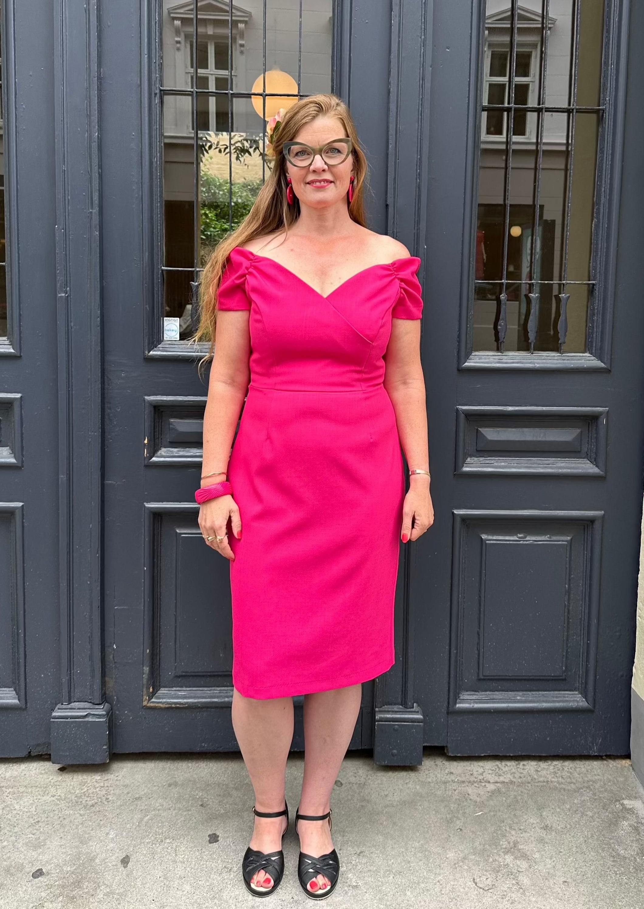 Fatale off-shoulder pencil dress - navy with flowers