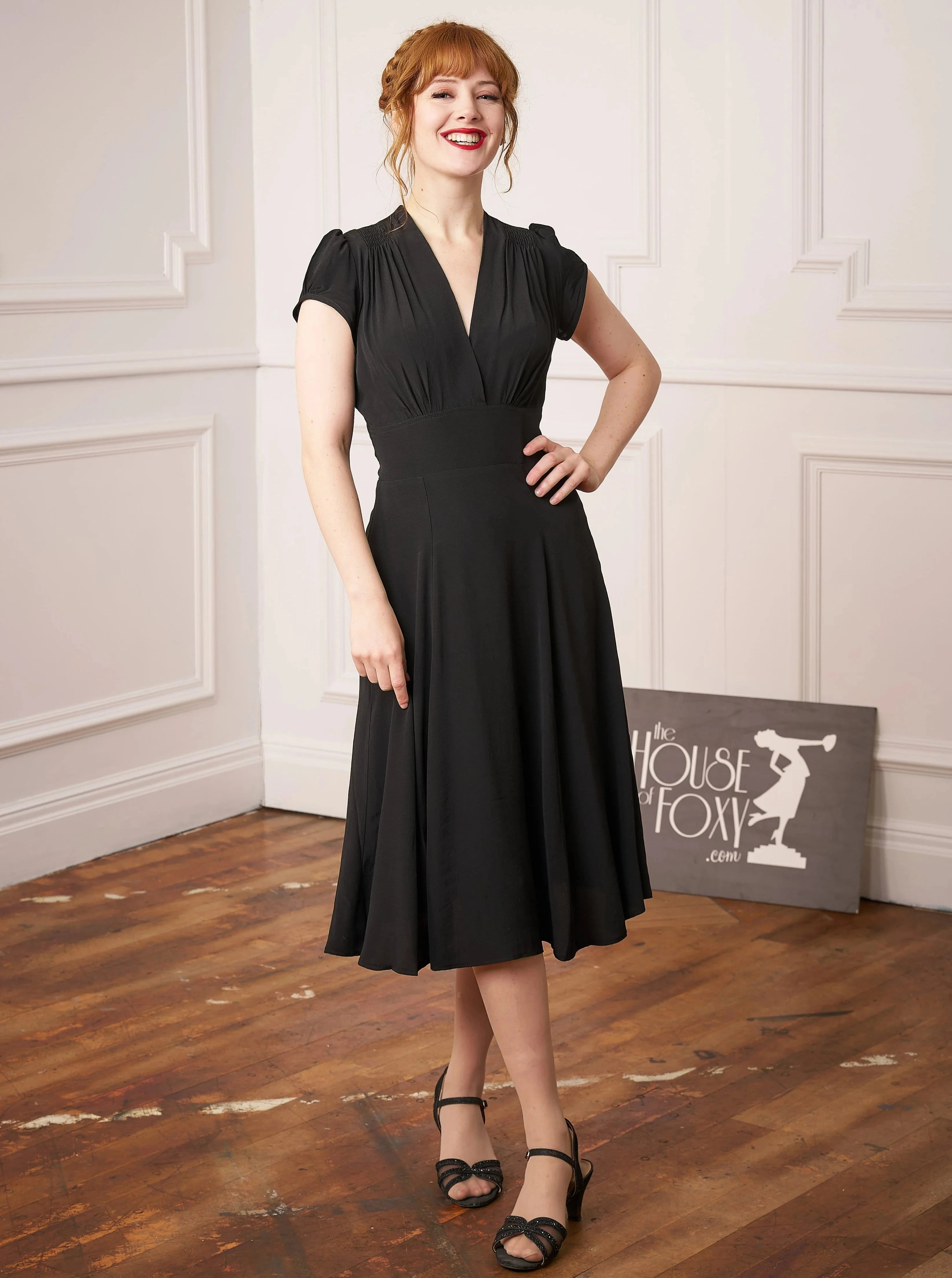 A-line dress in feminine vintage style | Large selection of vintage dresses A-line dress in feminine vintage style | Large selection of vintage dresses