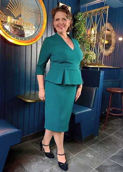 Belgravia Pencil Kjole med peplum - grøn swing kjole Pretty Dress Company 