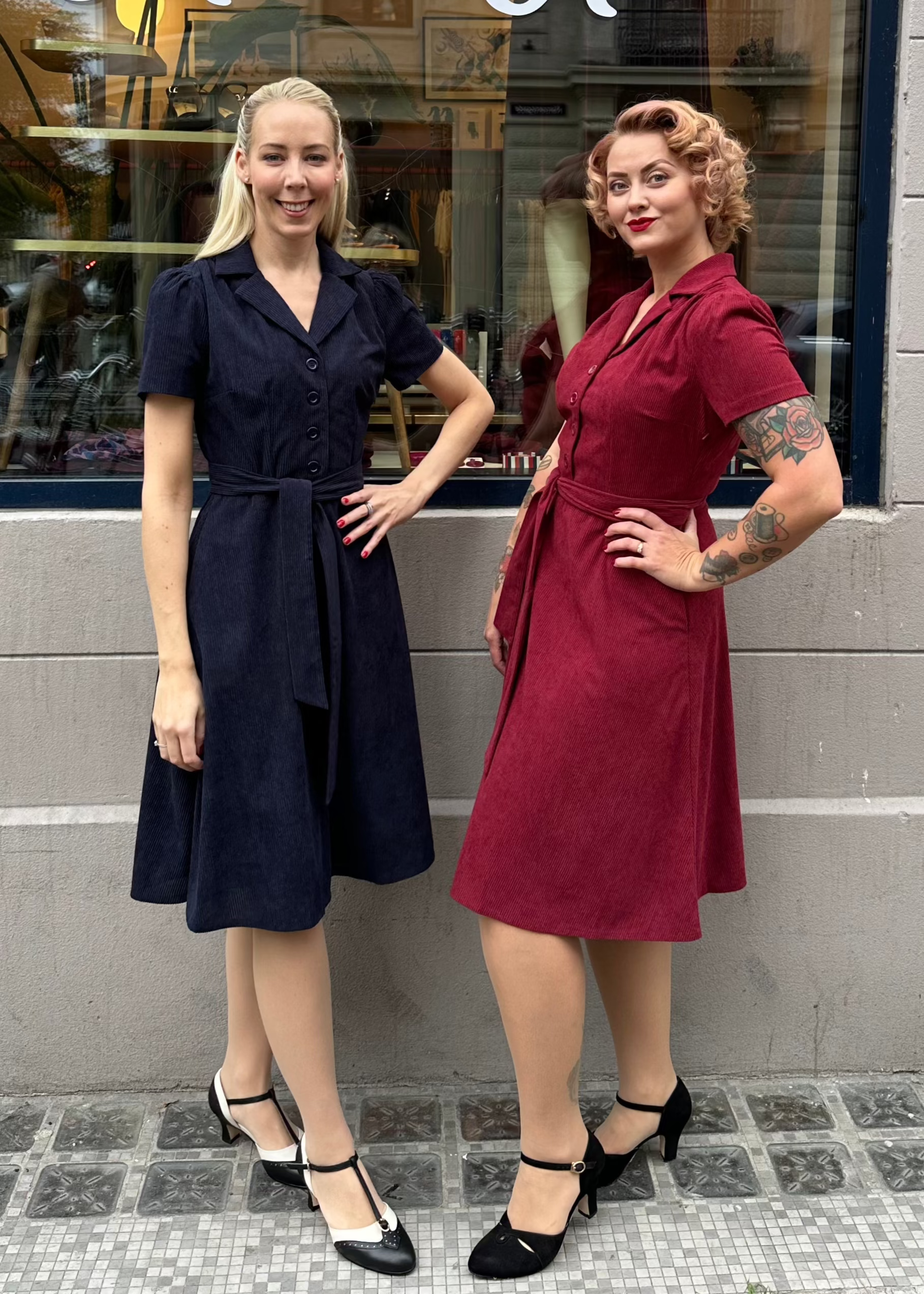 Betty skjortekjole i bordeaux fløjl Kjoler Daisy Dapper 