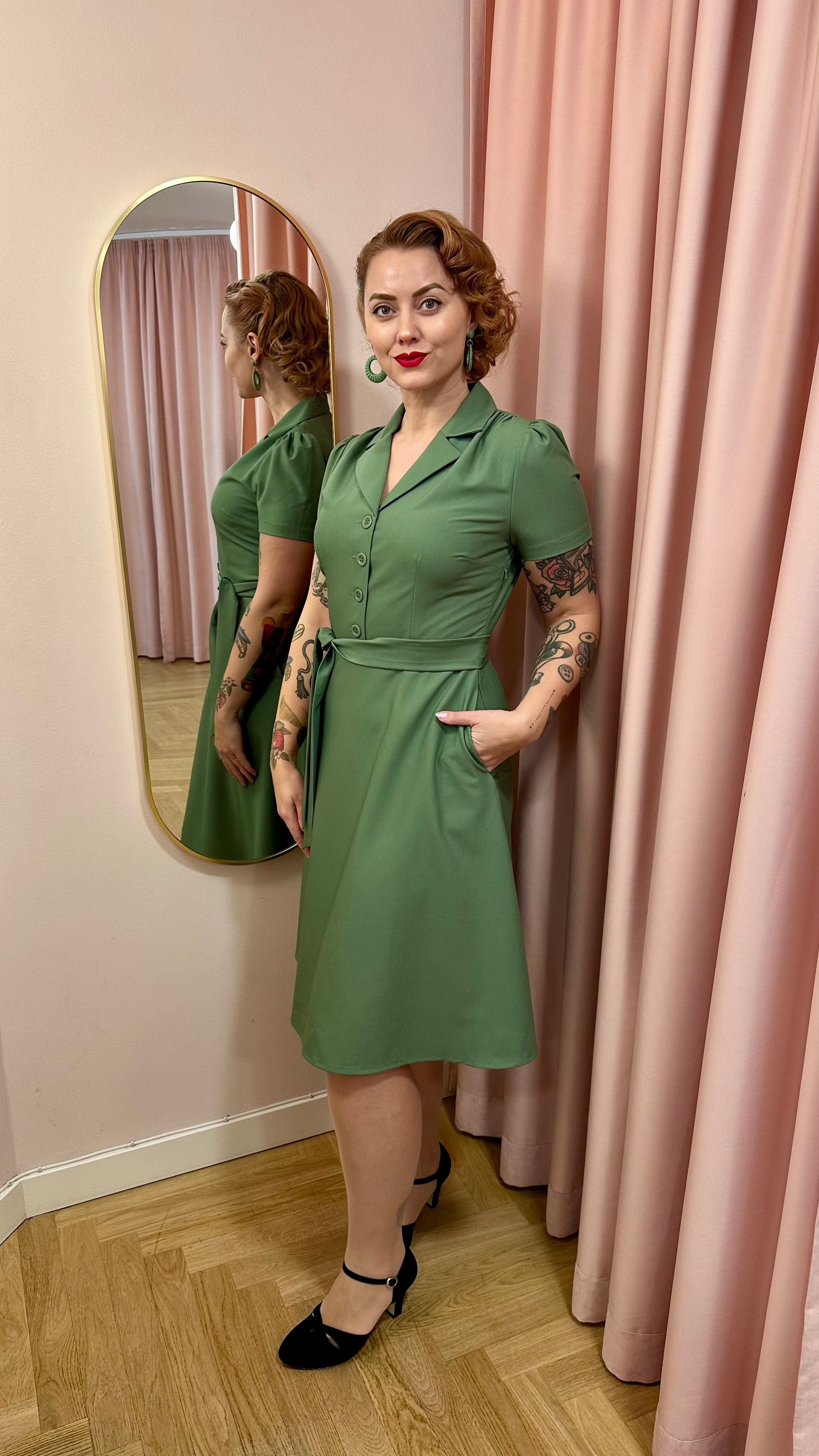 Betty skjortekjole i jadegrøn skjortekjole Daisy Dapper 
