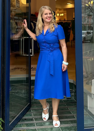 Betty skjortekjole i koboltblå toej Daisy Dapper 