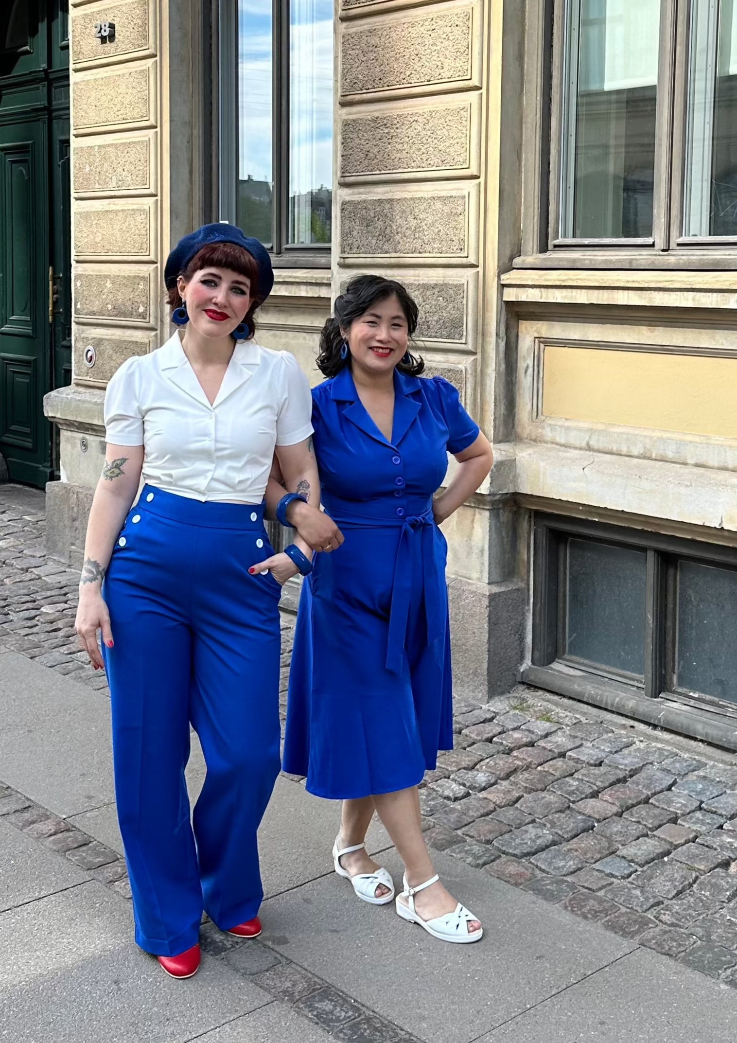 Betty skjortekjole i koboltblå toej Daisy Dapper 