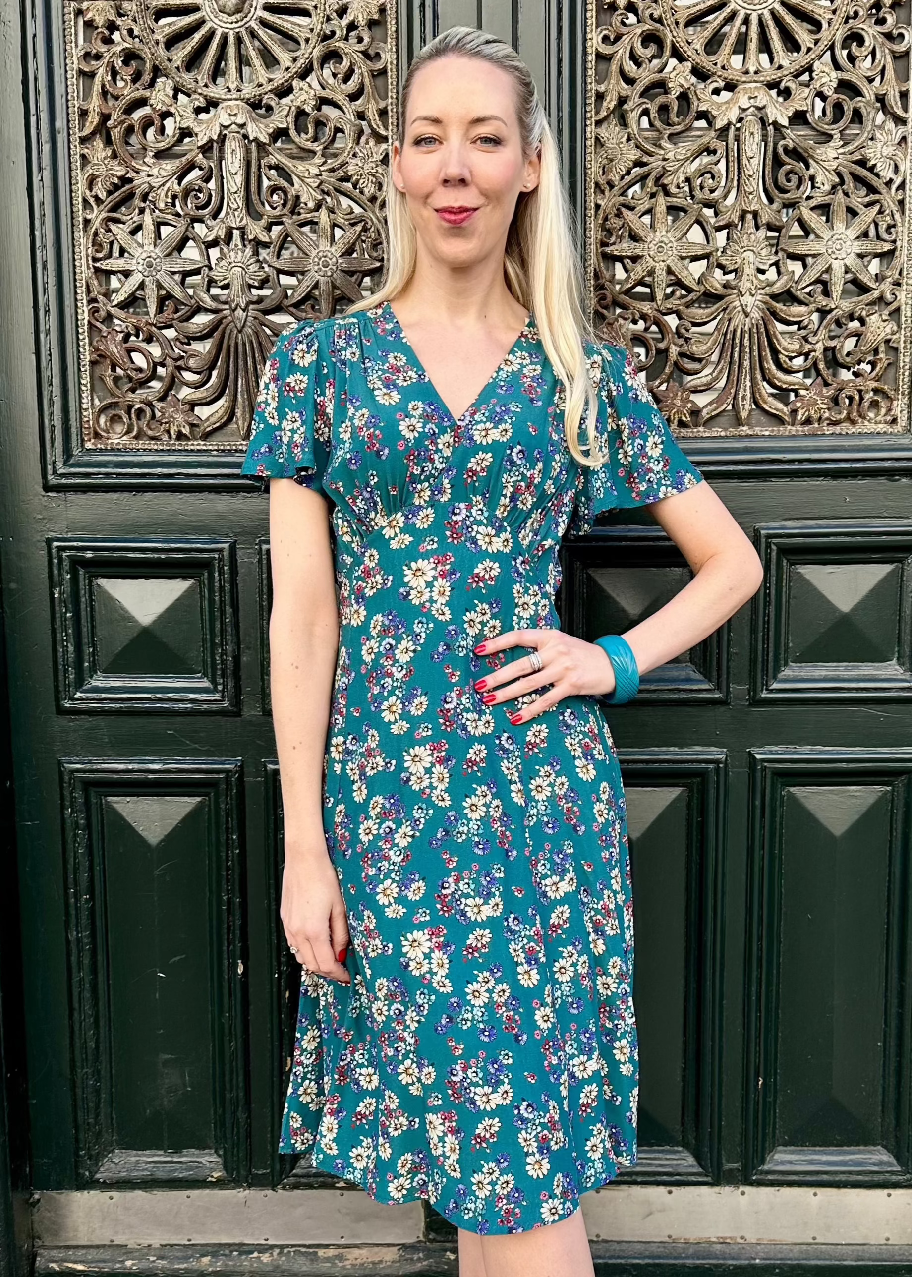 Betty Tea dress, A-line kjole i petroleum med marguerit print Kjoler Weekend Doll 