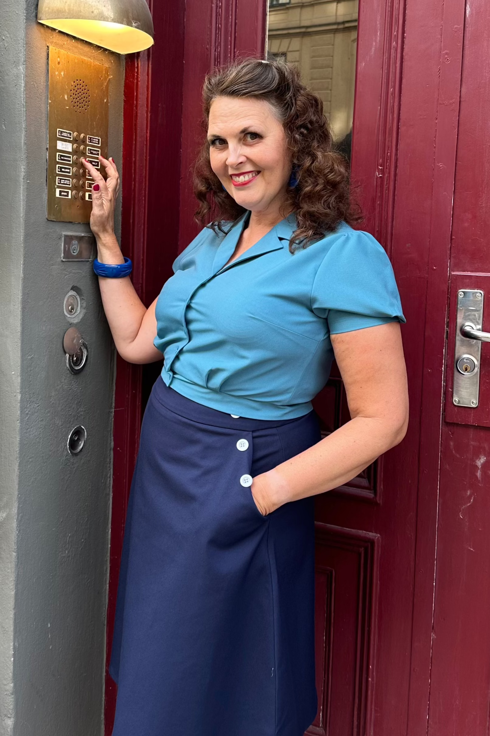 Daisy kortærmet cropped skjorte i Air Force blue kortærmet skjorte Daisy Dapper 