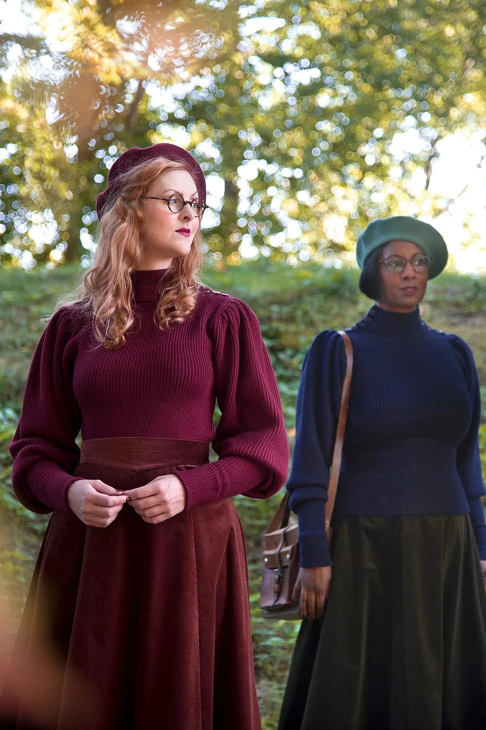 Edwardian Cycling Sweater i navy merinould bluse Emmy Design 