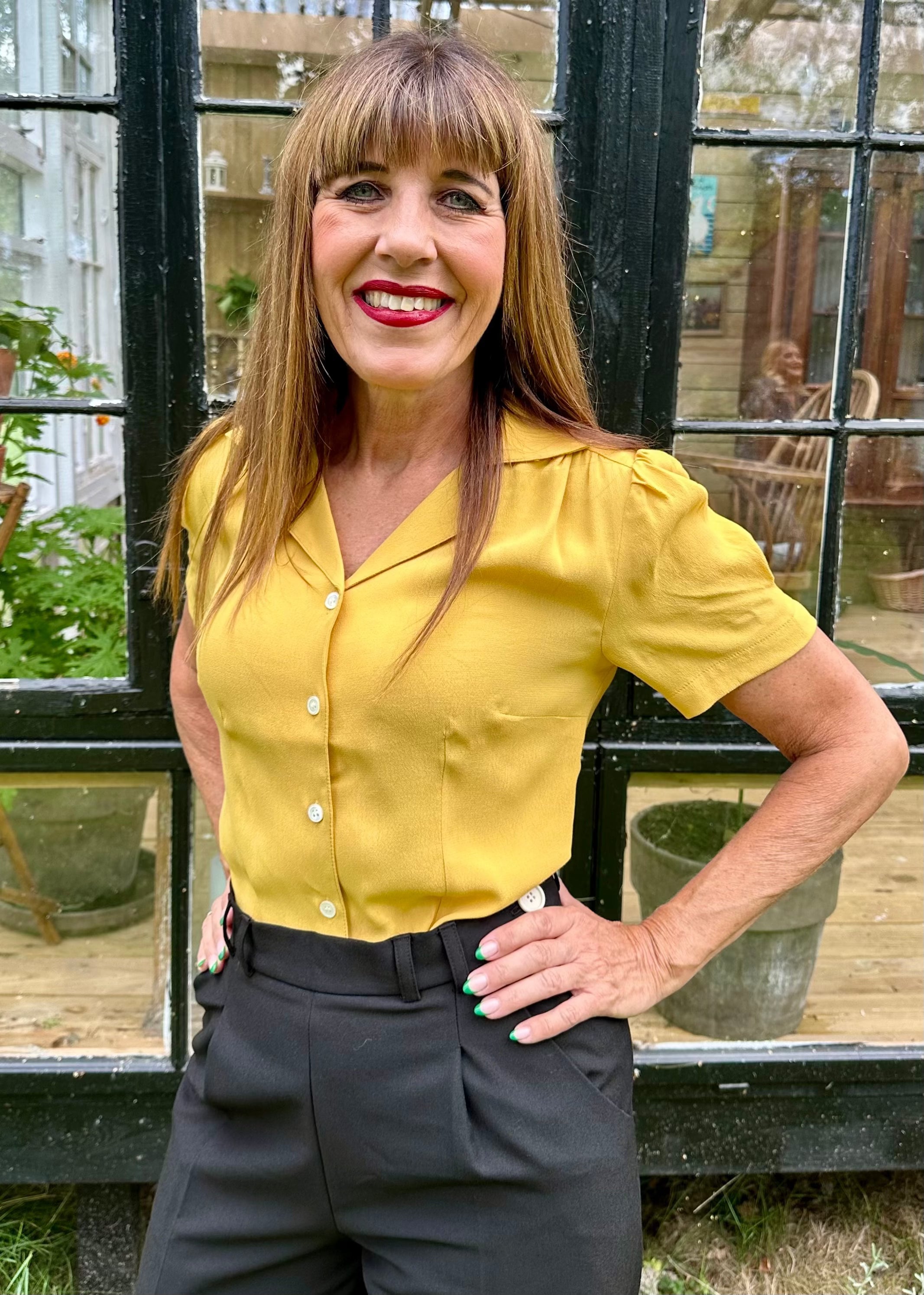 Gene kortærmet skjorte i mustard kortærmet skjorte Weekend Doll 