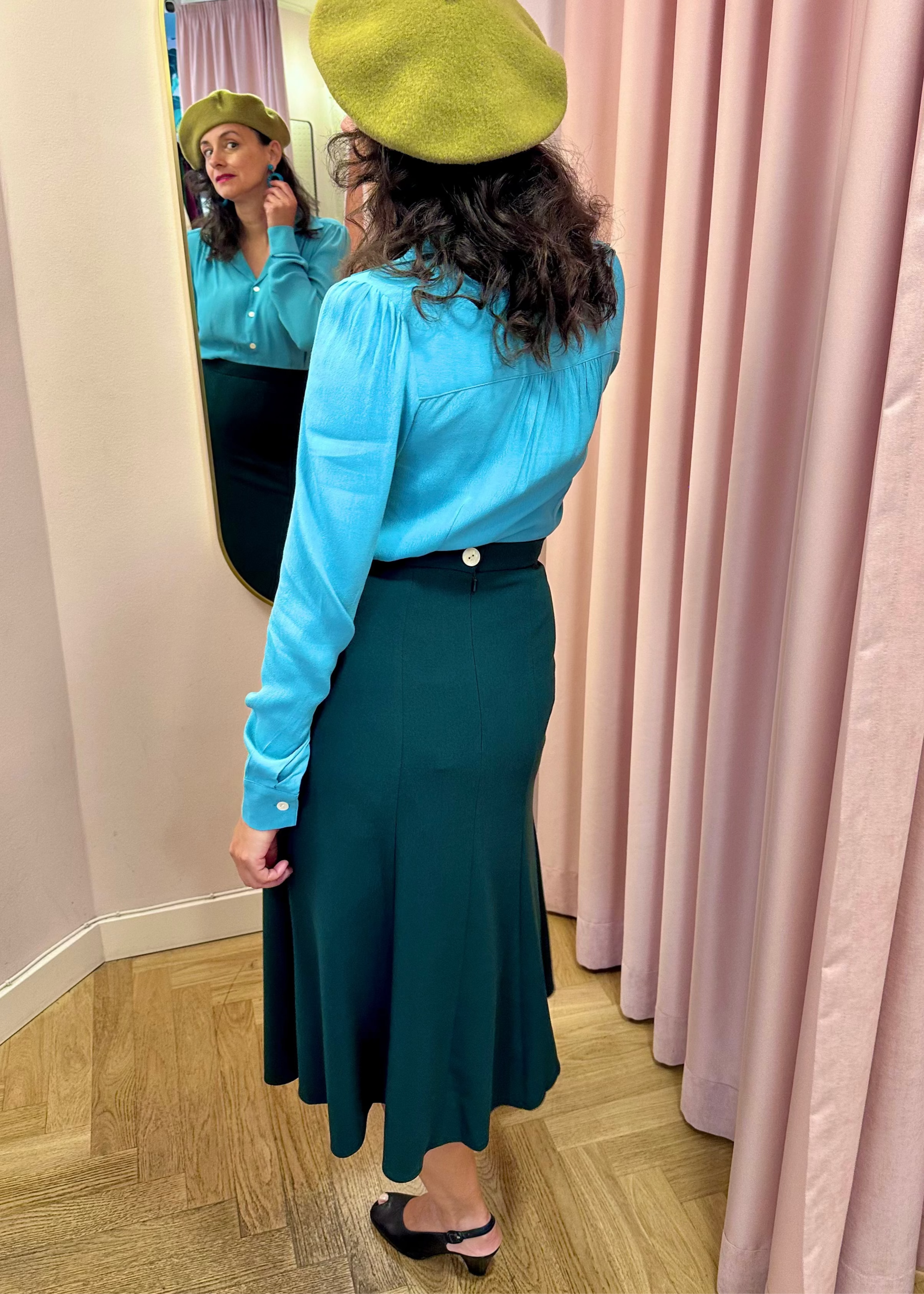 Gene langærmet skjorte i lys teal langærmet skjorte Weekend Doll 