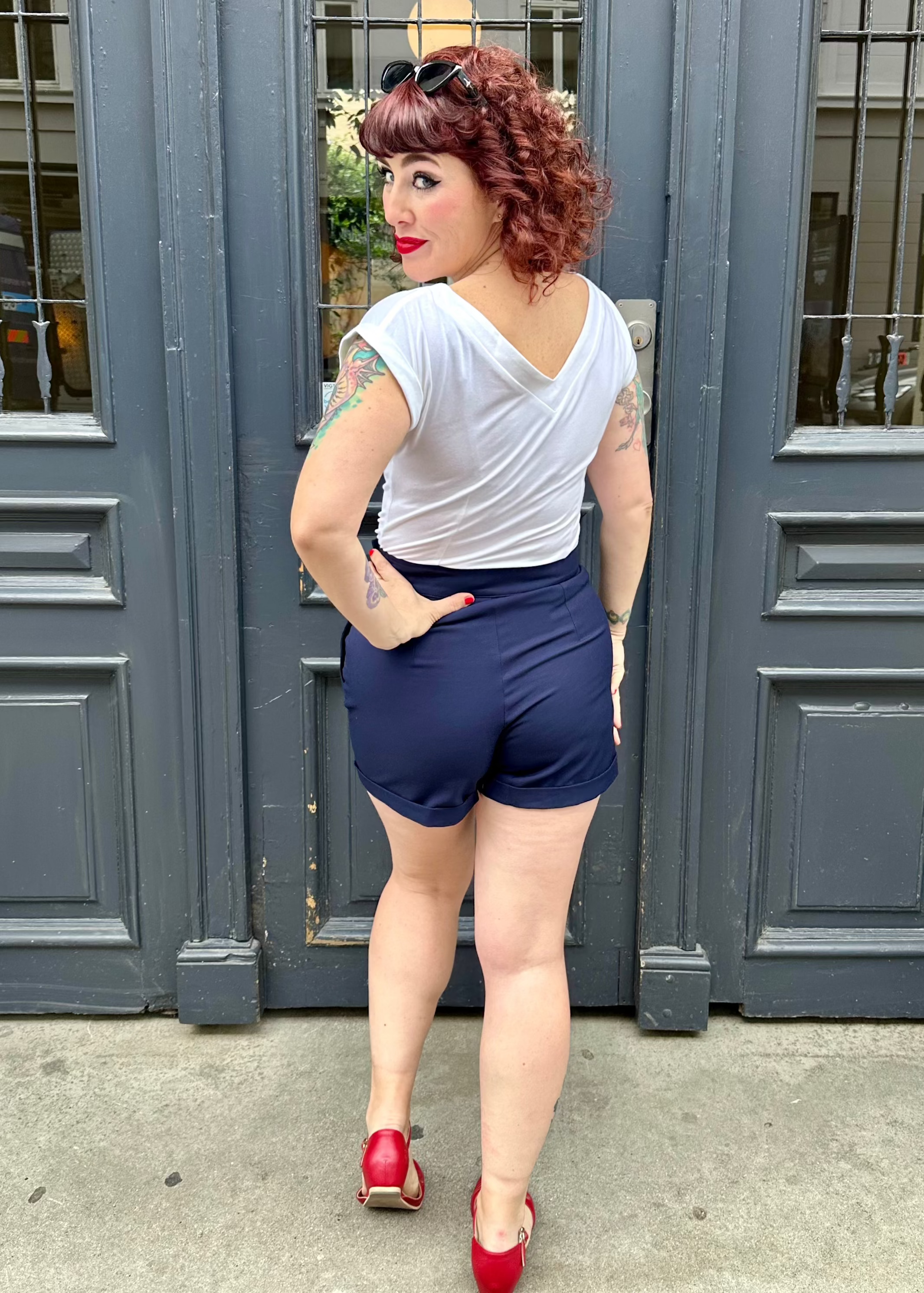 Kortærmet vendbar boatneck top i hvid jersey top Daisy Dapper 