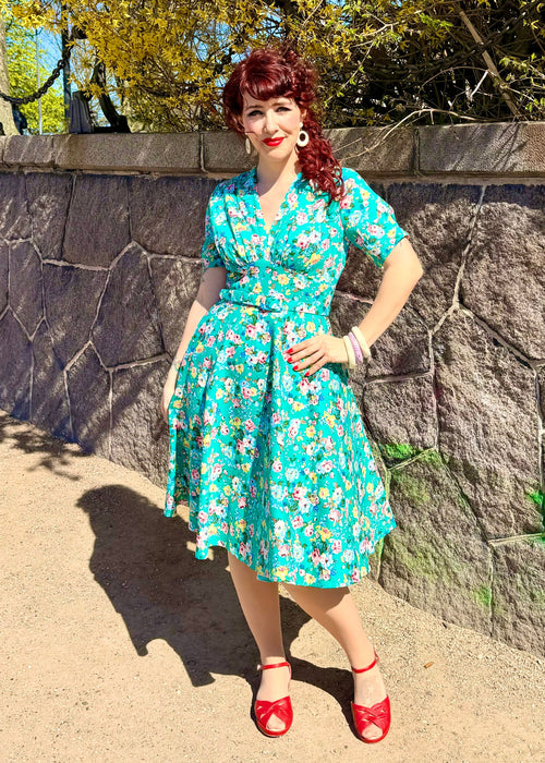 Marilyn short sleeve swing dress - green roses