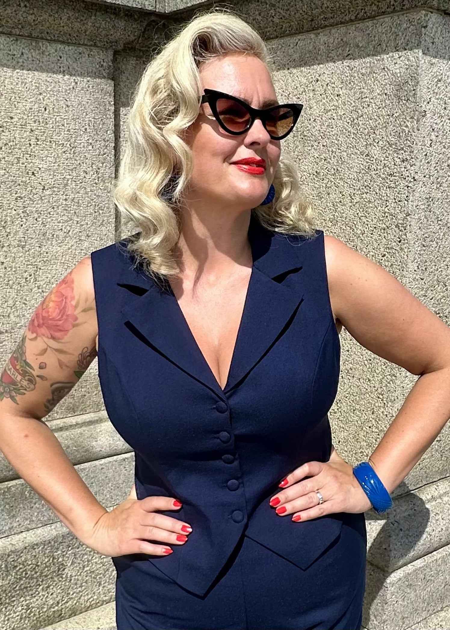 Marlene vest i navy blå vest Daisy Dapper 