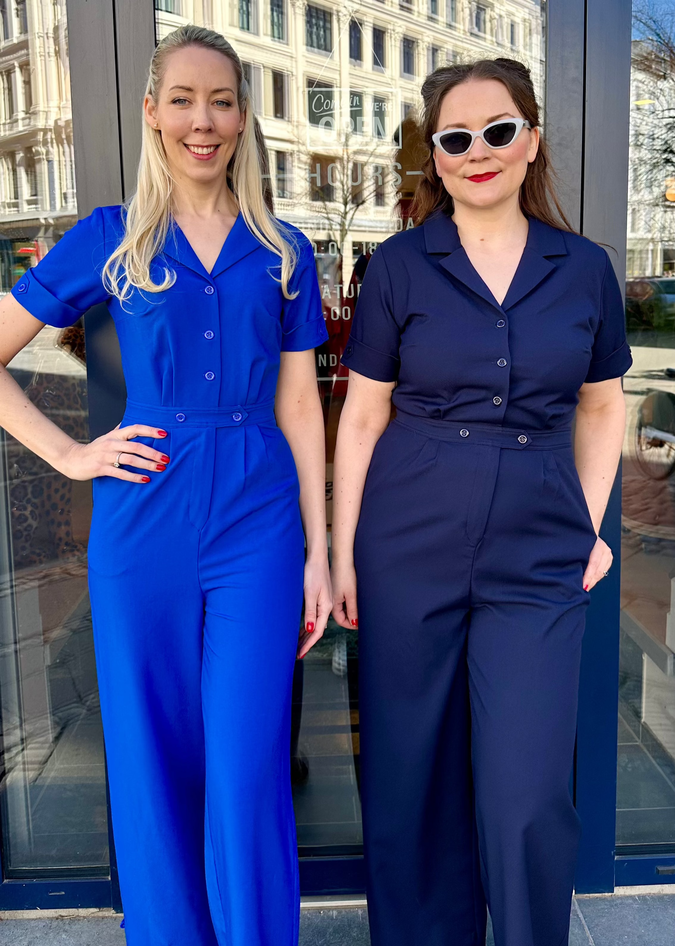 Maxine buksedragt med korte ærmer i navy toej Daisy Dapper 