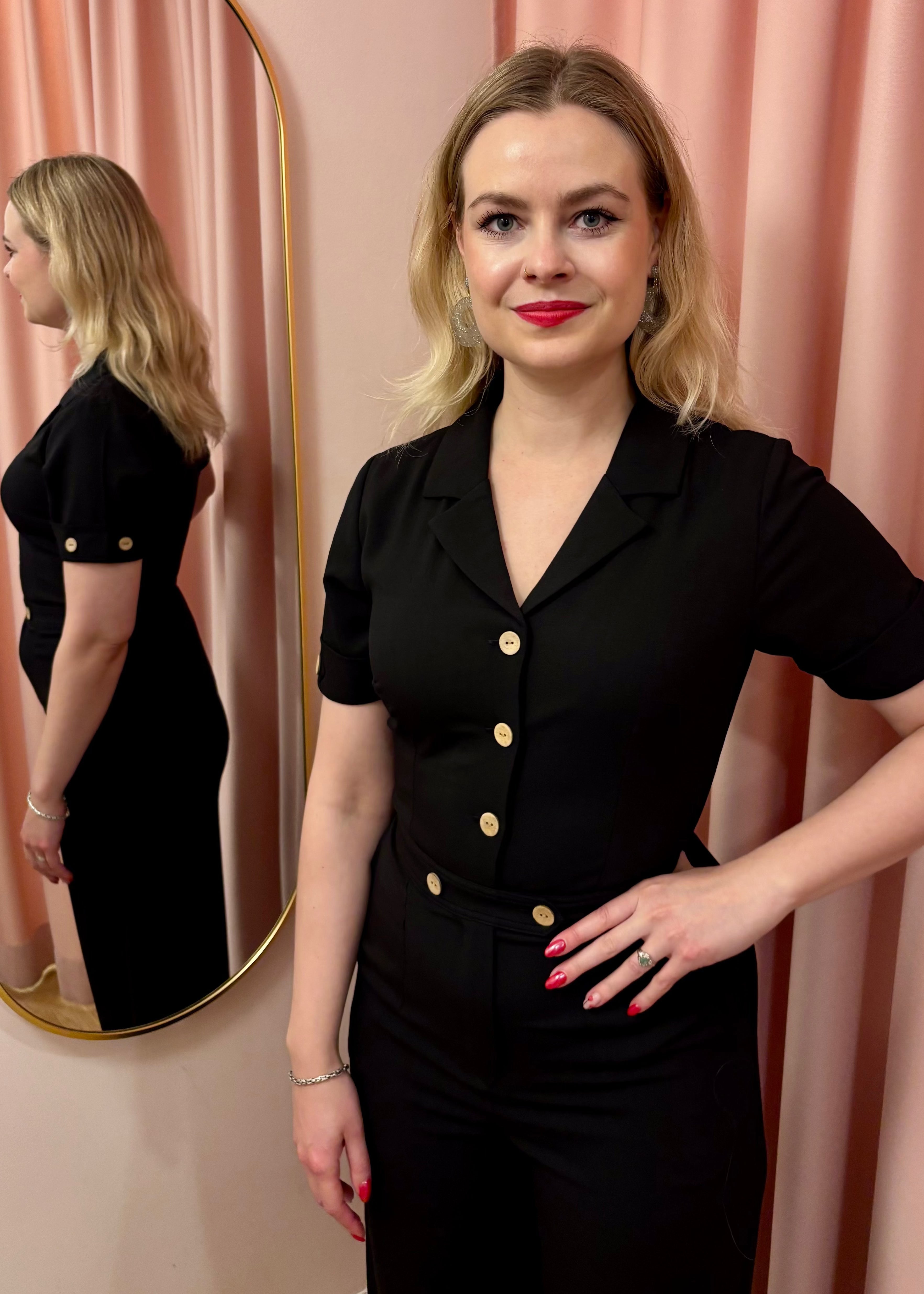 Maxine buksedragt med korte ærmer - sort linen buksedragt Daisy Dapper 