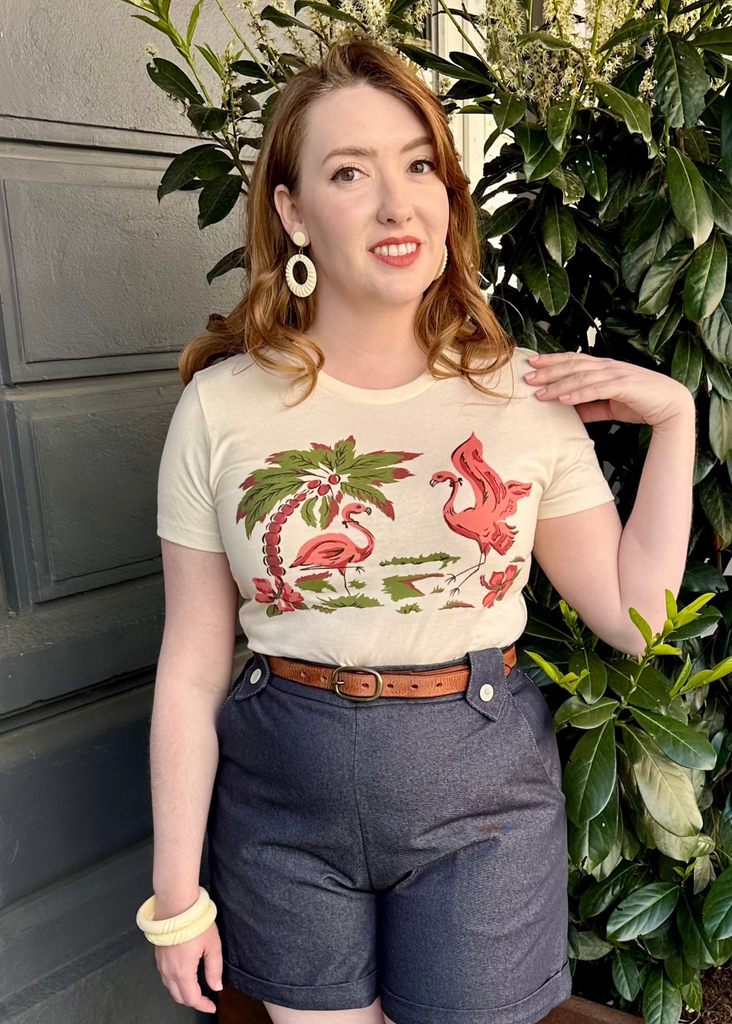 Retro T-shirt for women Spice up your vintage look Buy here