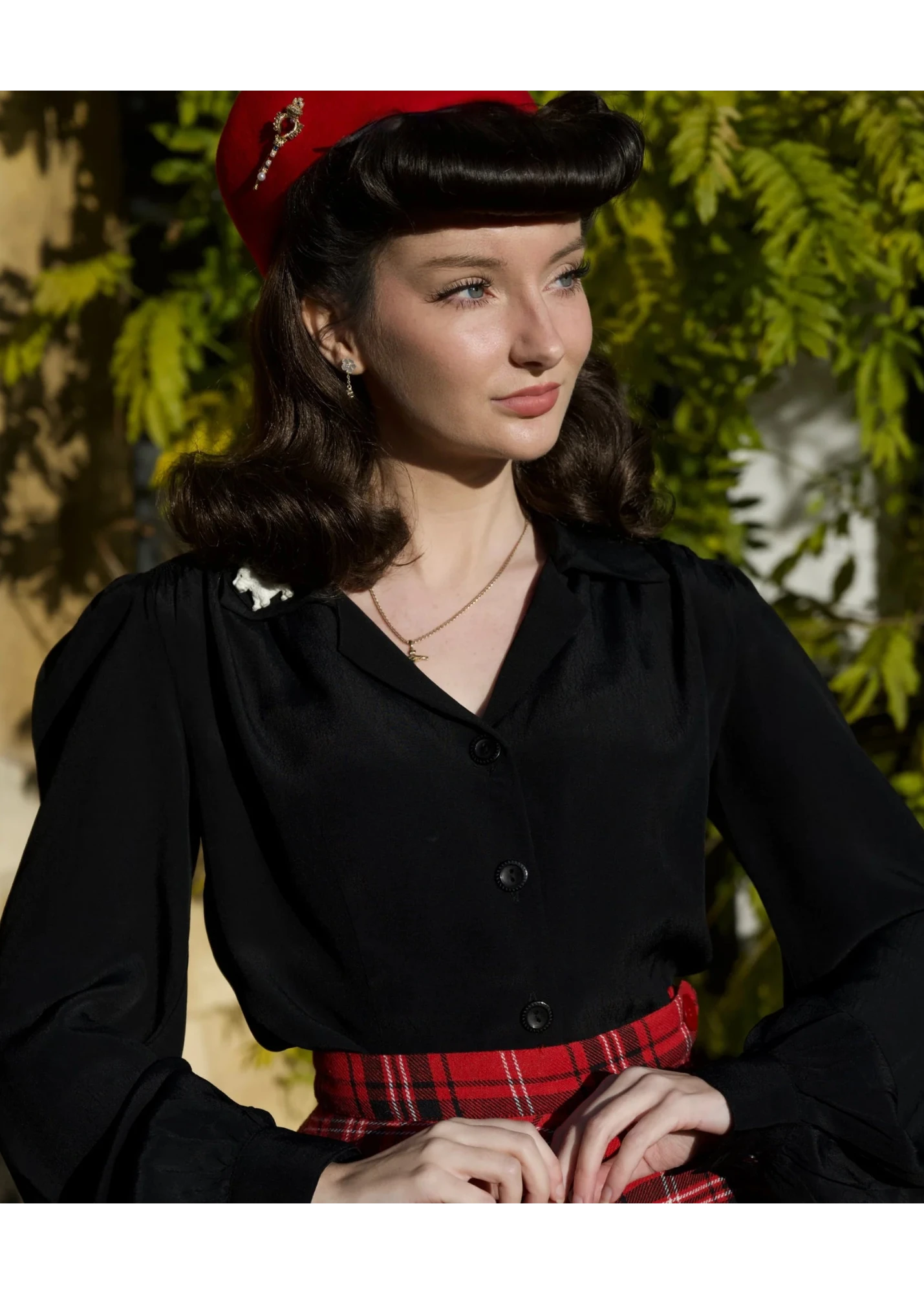 Poppy vintage stils skjortebluse - sort langærmet skjorte Seamstress Of Bloomsbury 