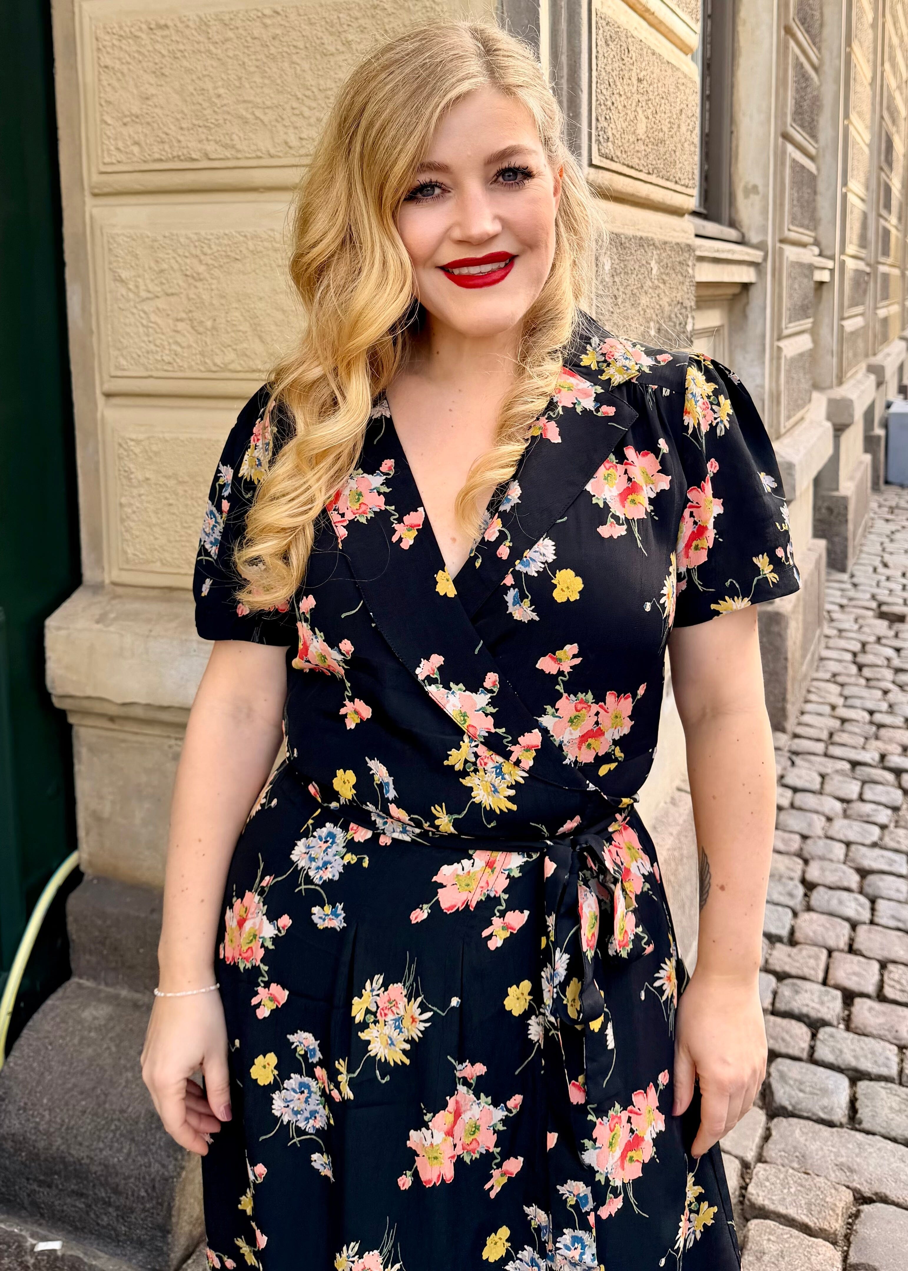 Wrap dress with flowers | Large selection of dresses | Buy Online 24/7