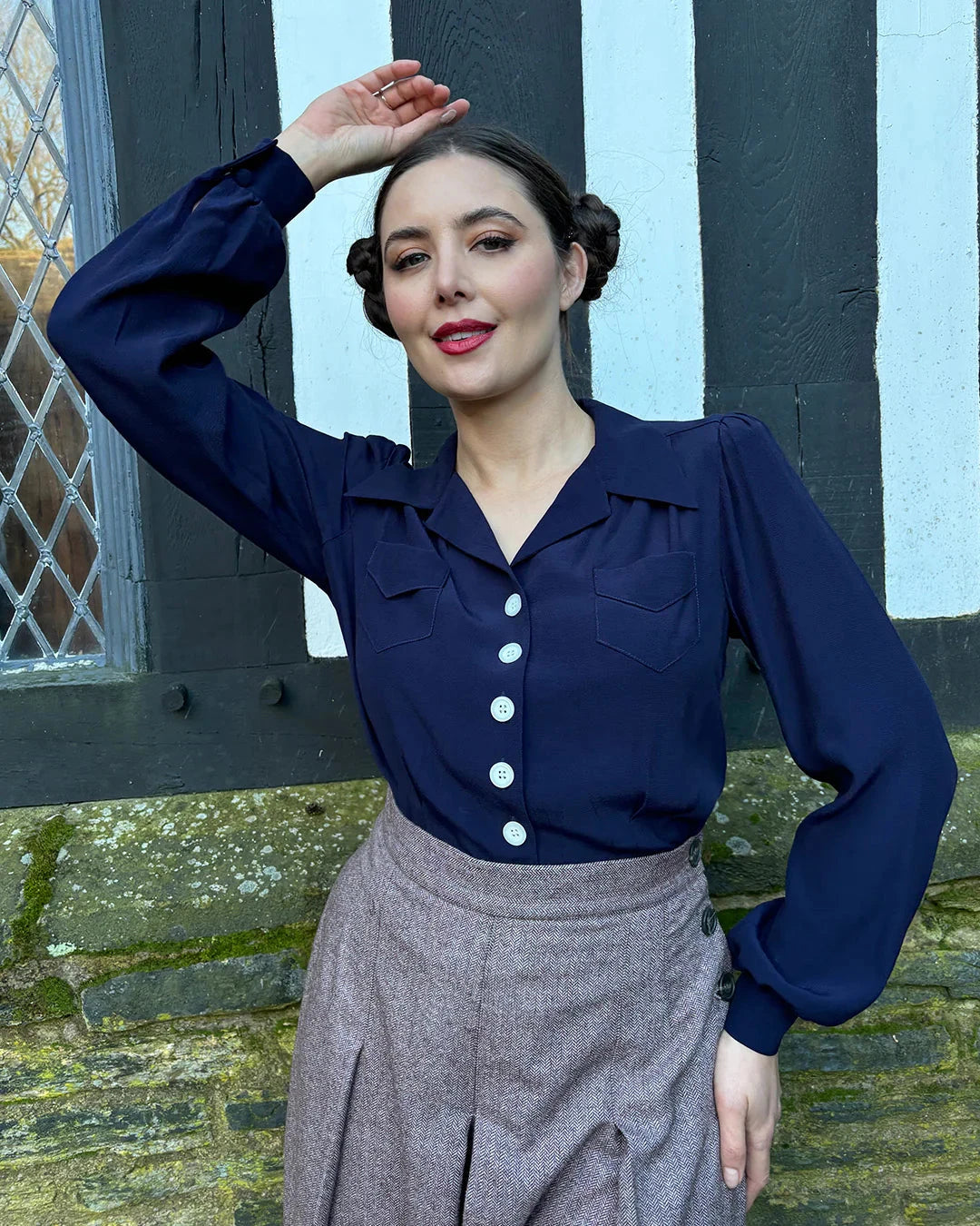 Sweetheart vintage stils skjorte i navy langærmet skjorte House of Foxy 