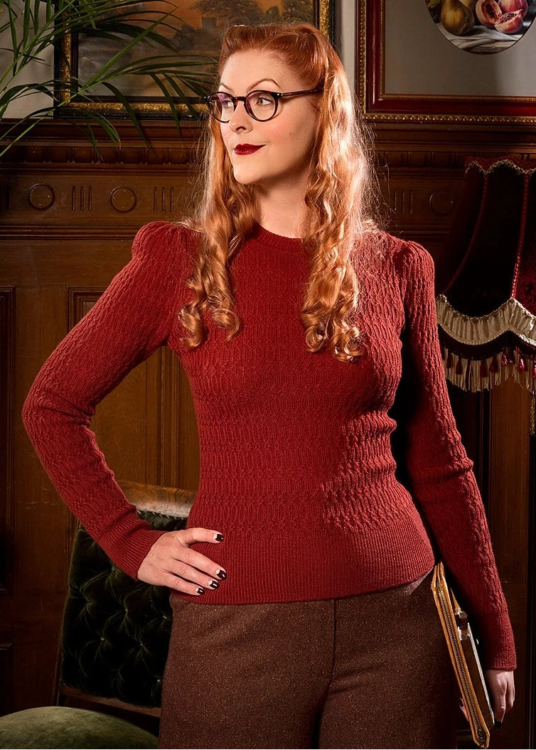 The All Round Sweater - Rust strik top Emmy Design 