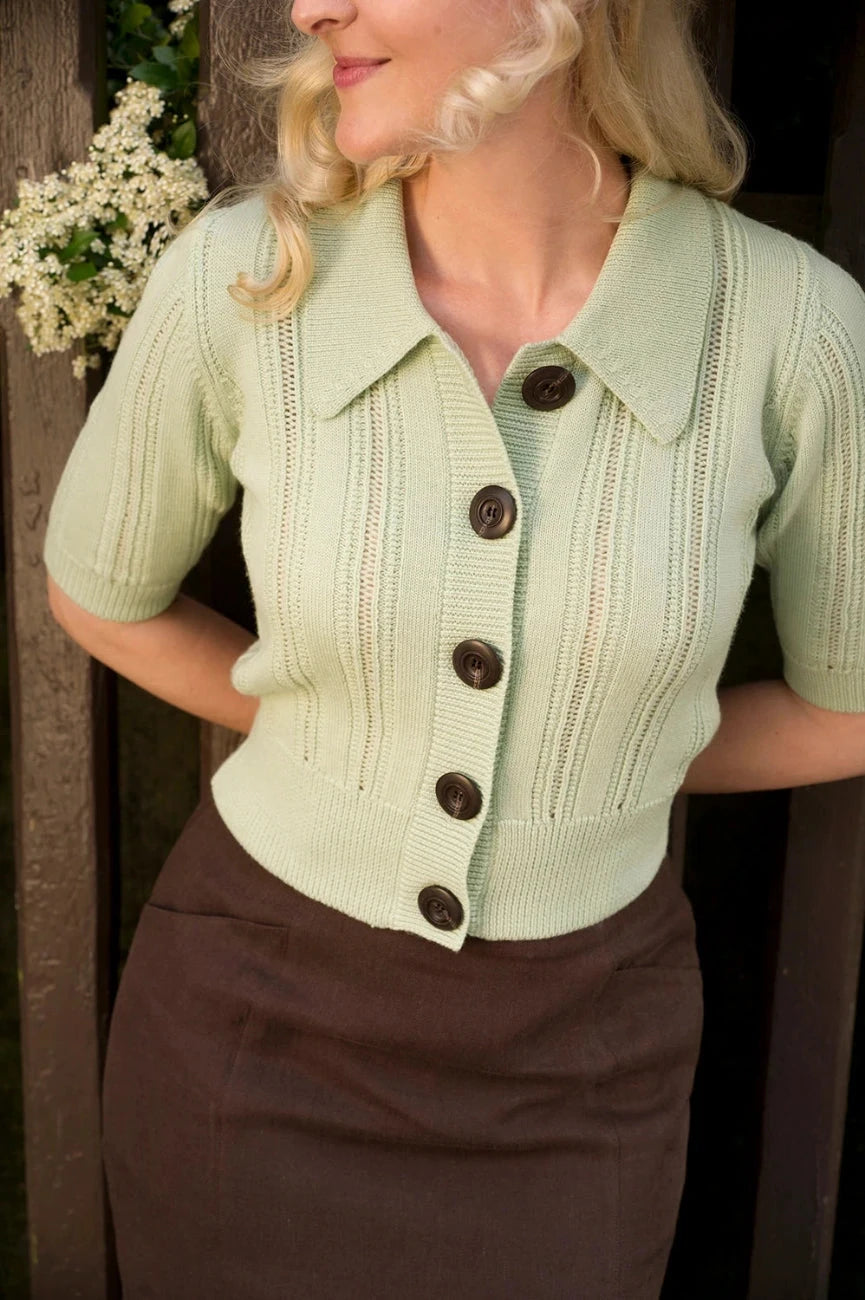 The Contrast Cardigan i lys jadegrøn strik Emmy Design 