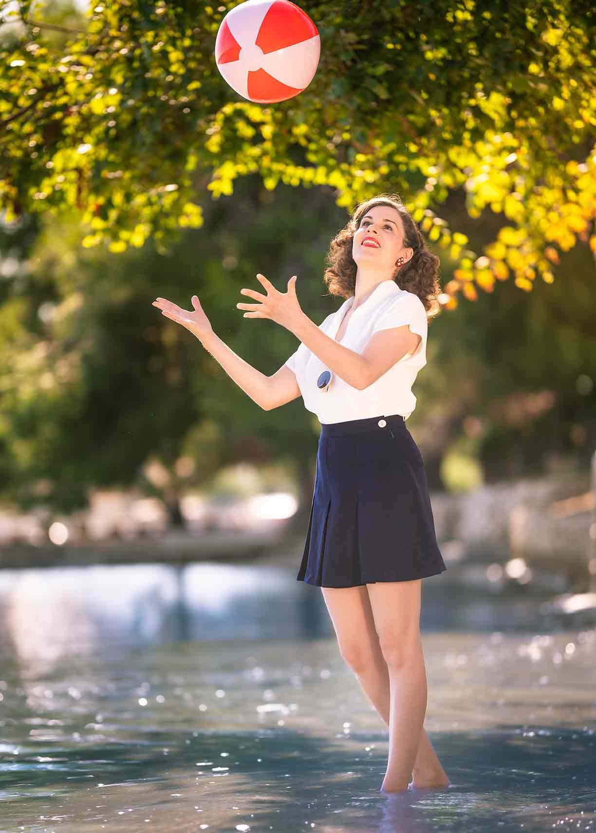 House Of Foxy: Plisserede shorts i navy toej Mondo Kaos 